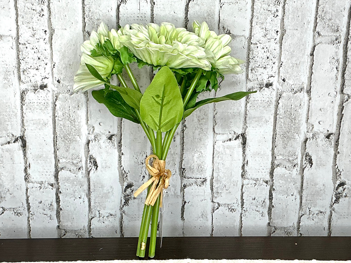 White flower bundle, F4502235