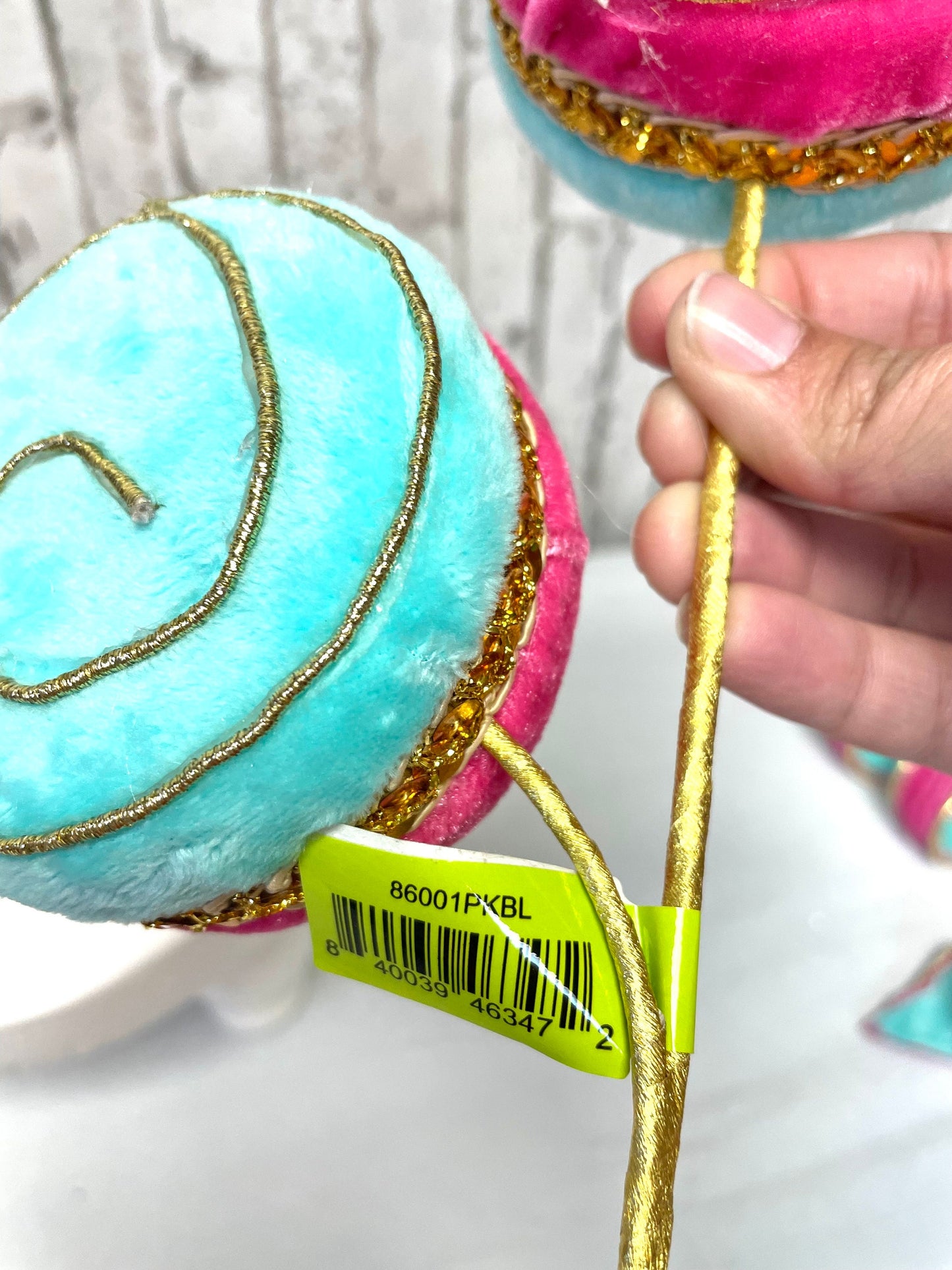 Macaroon pick x2, two sided, pink blue and gold, 86001PKBL