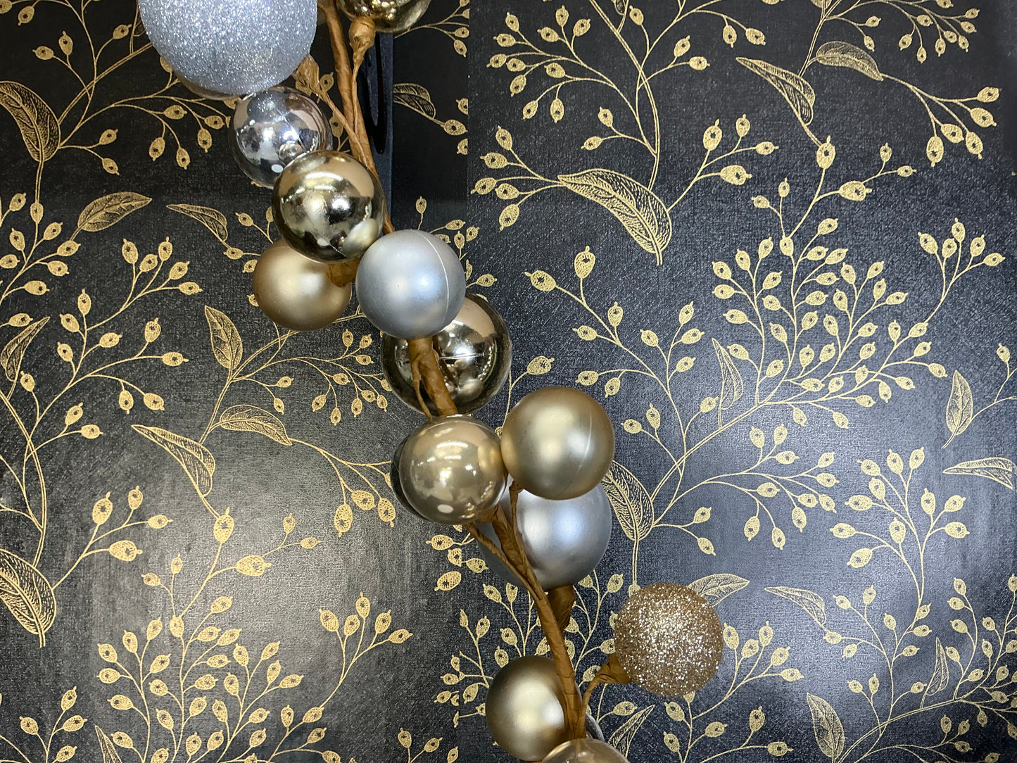 Gold/Silver ball garland, G4416315