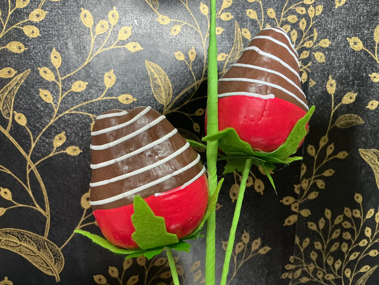 Artificial Dipped Strawberry pick - 63909RD