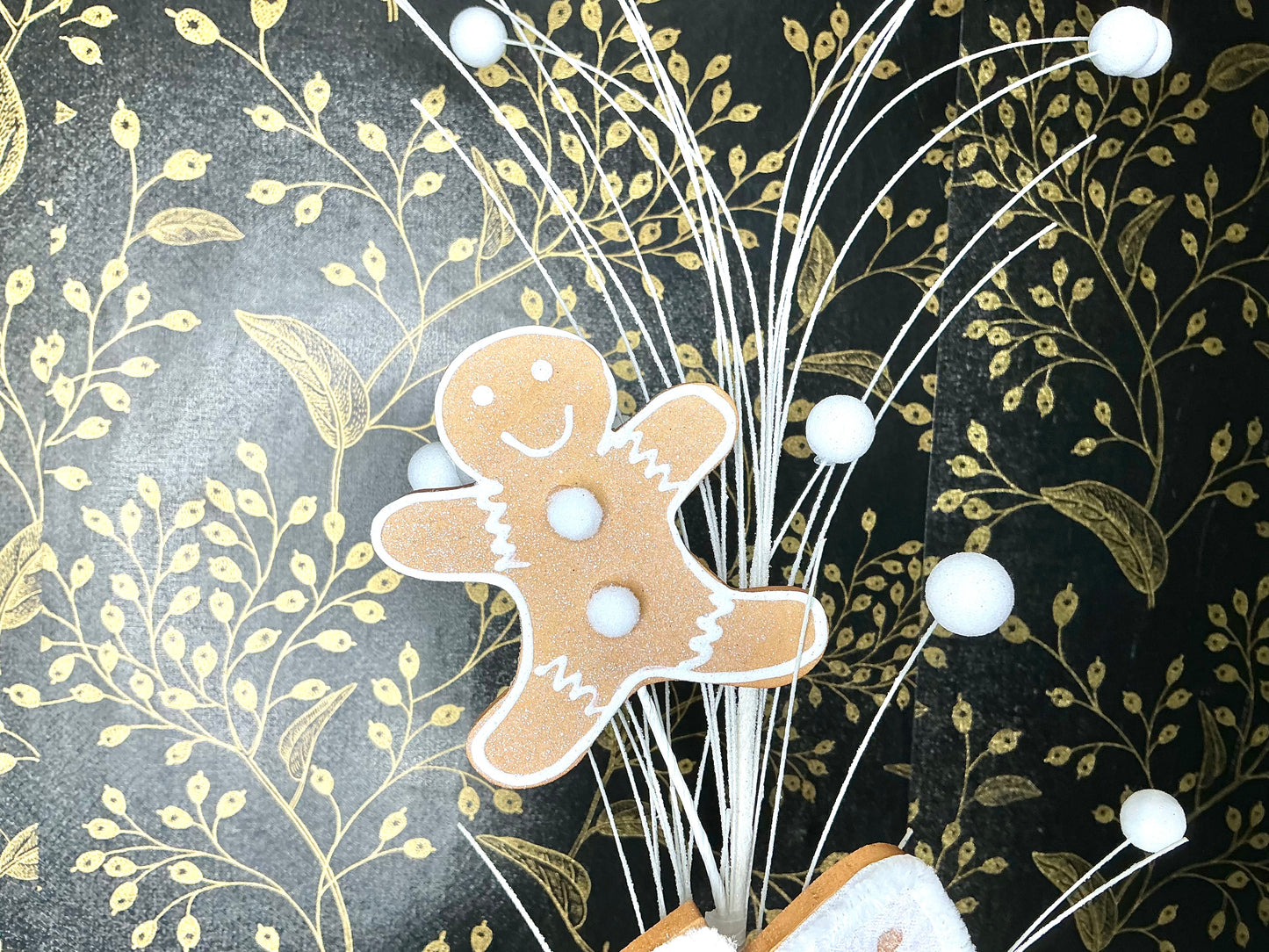 Gingerbread house spray, 85994WT