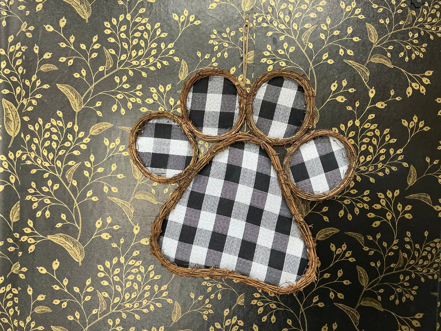 Paw Print - Grapevine Shape