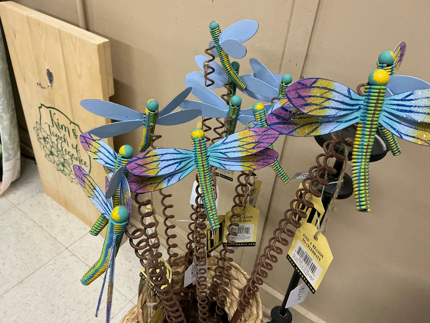 Dragonfly - Round Top Collection
