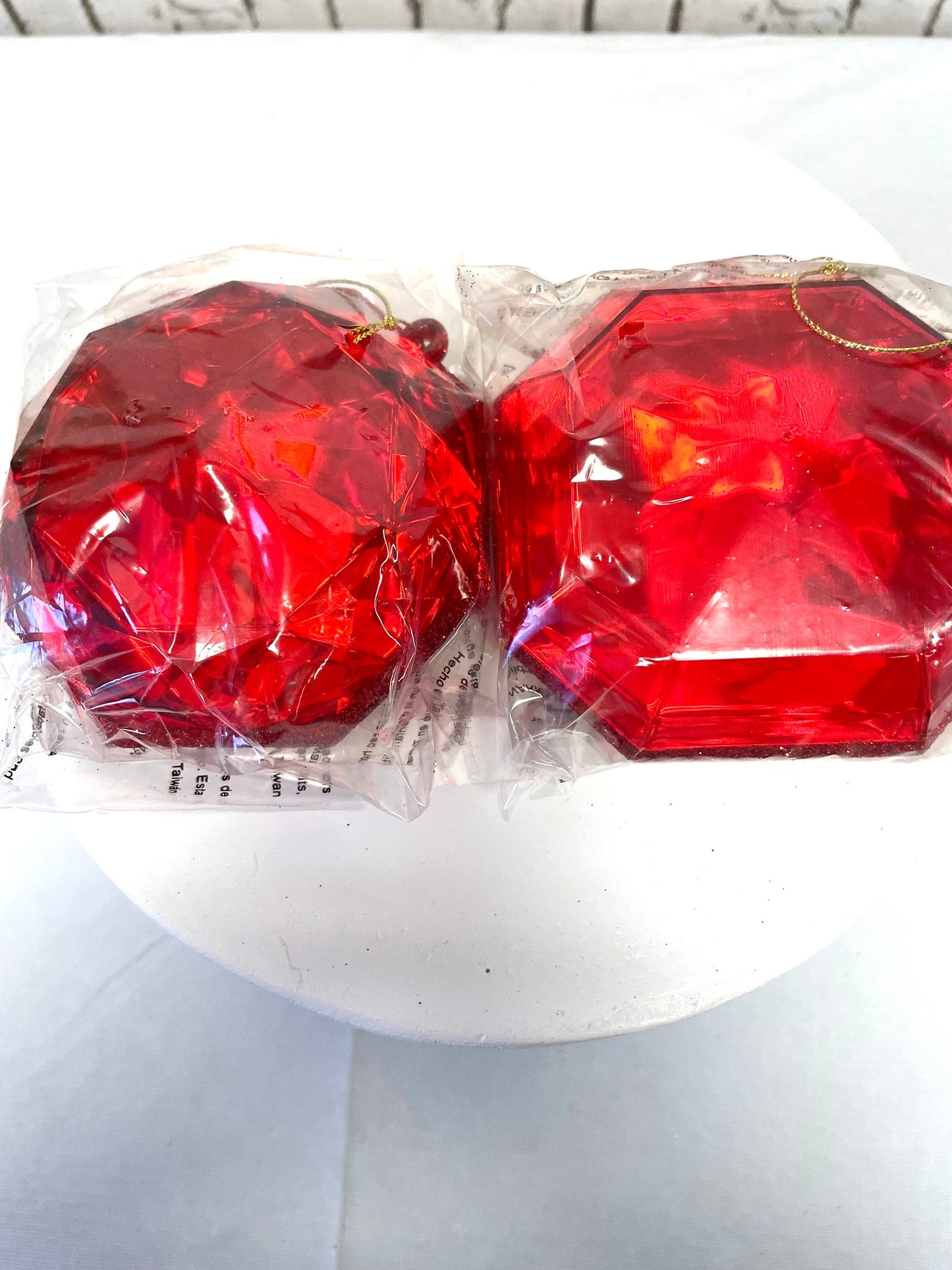 4 inch 2 pack red square/ round jewels, MTX67413, 4 inch red gems, 2 pack 4 inch jewels