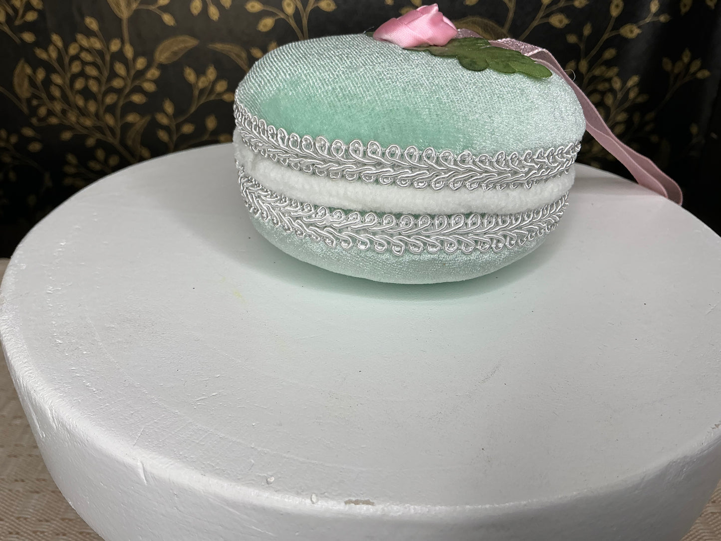 Mint macaron, December diamonds, 08-00211
