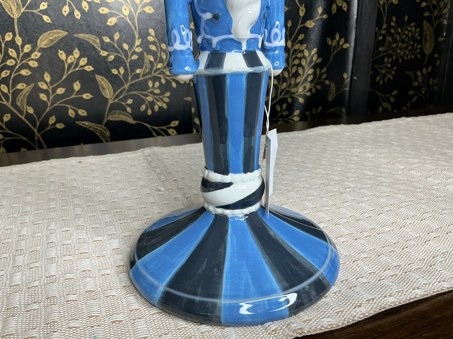 Blue nutcracker server, December diamonds, 29-30235