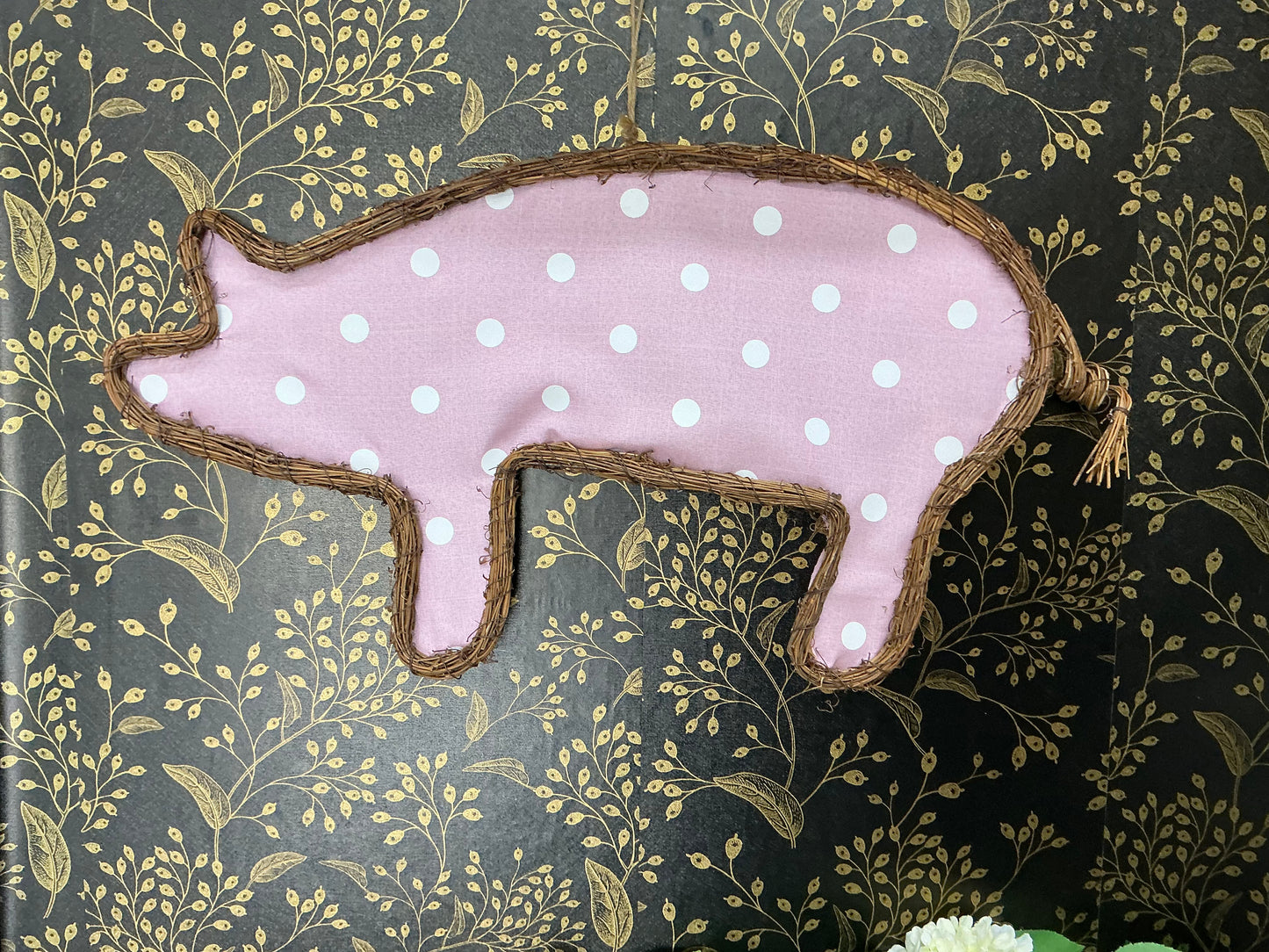 Pig Grapevine Shape