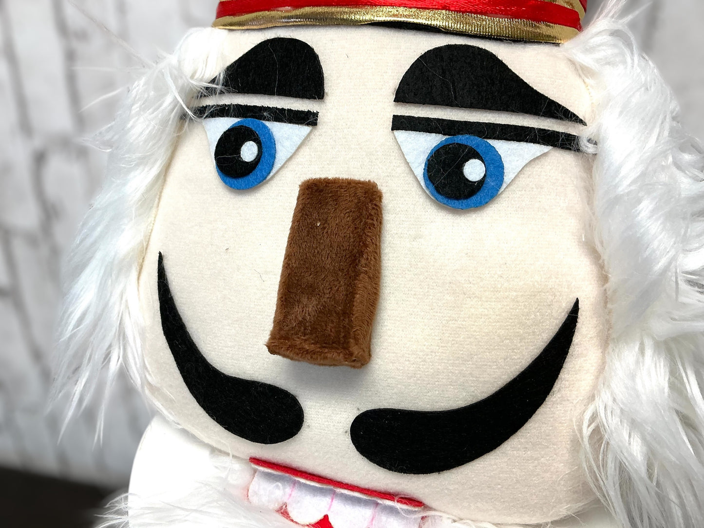 Plush Nutcracker head, wreath attachment, 84560BK