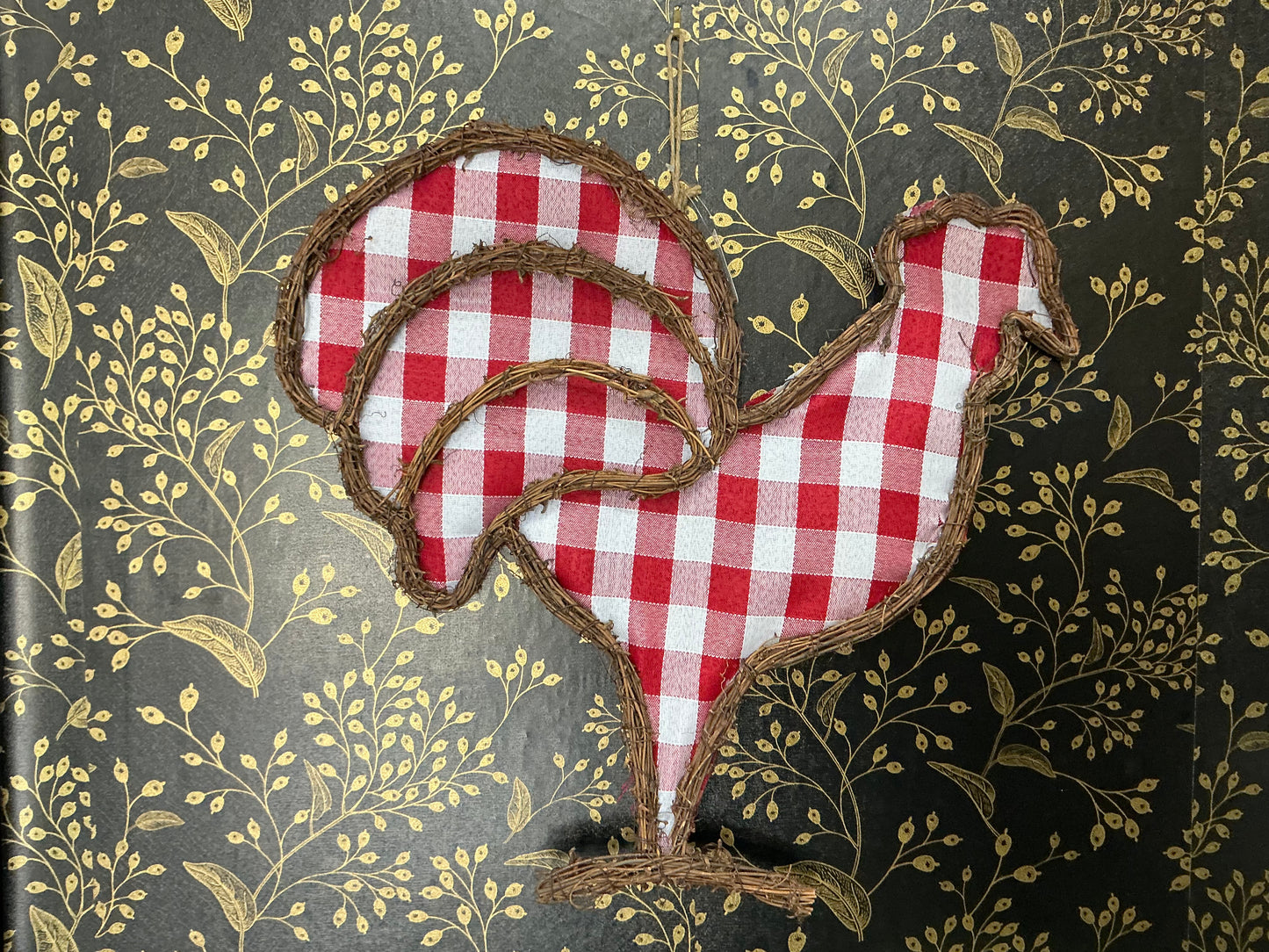 Rooster - Grapevine Shape