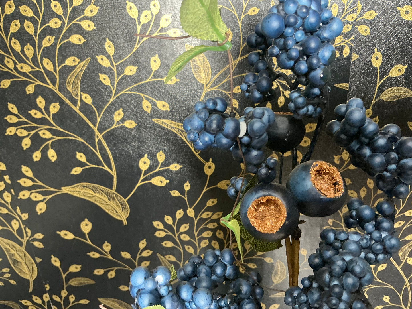 Blue Berry and pod Spray, F4542016