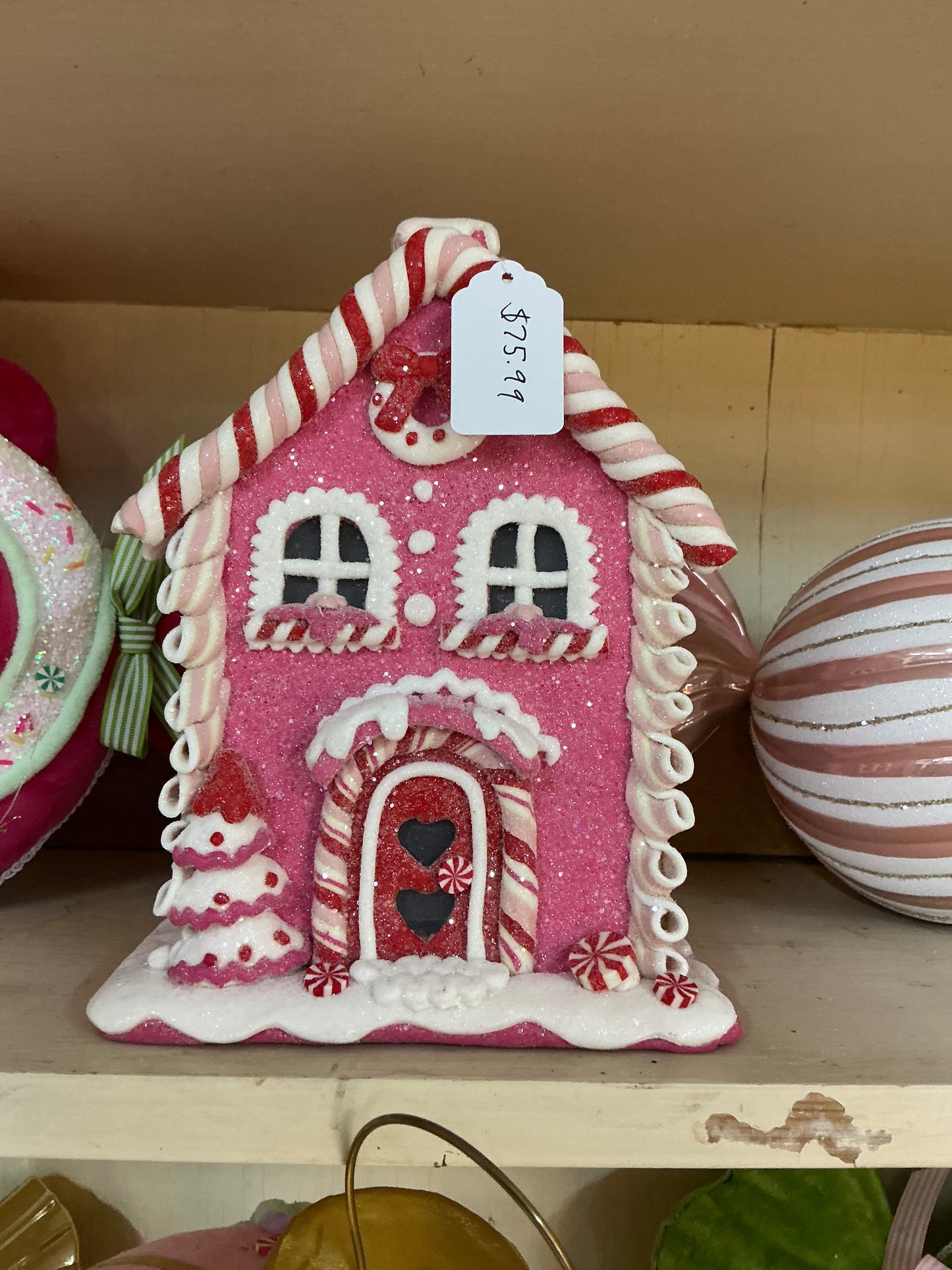 Pink Gingerbread House, 4416330