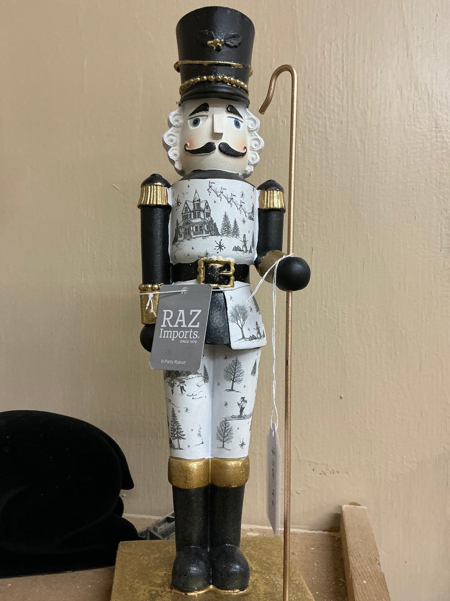 Black/White Toile Nutcracker, 4510402