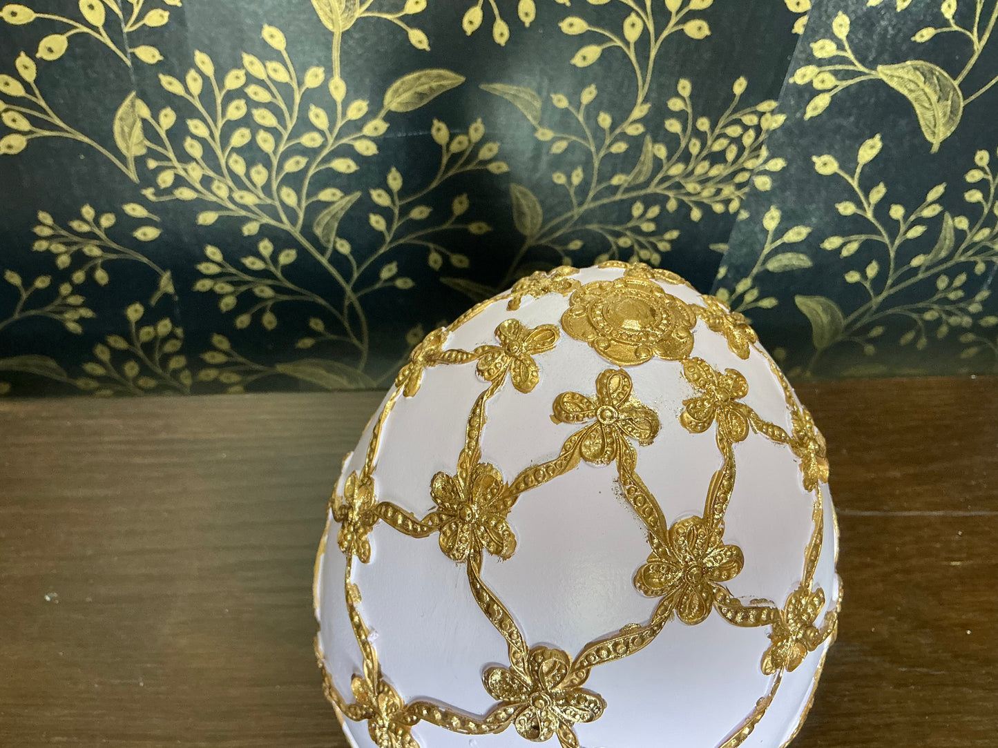 Lavender/Gold gilded Lattice egg - MT26232