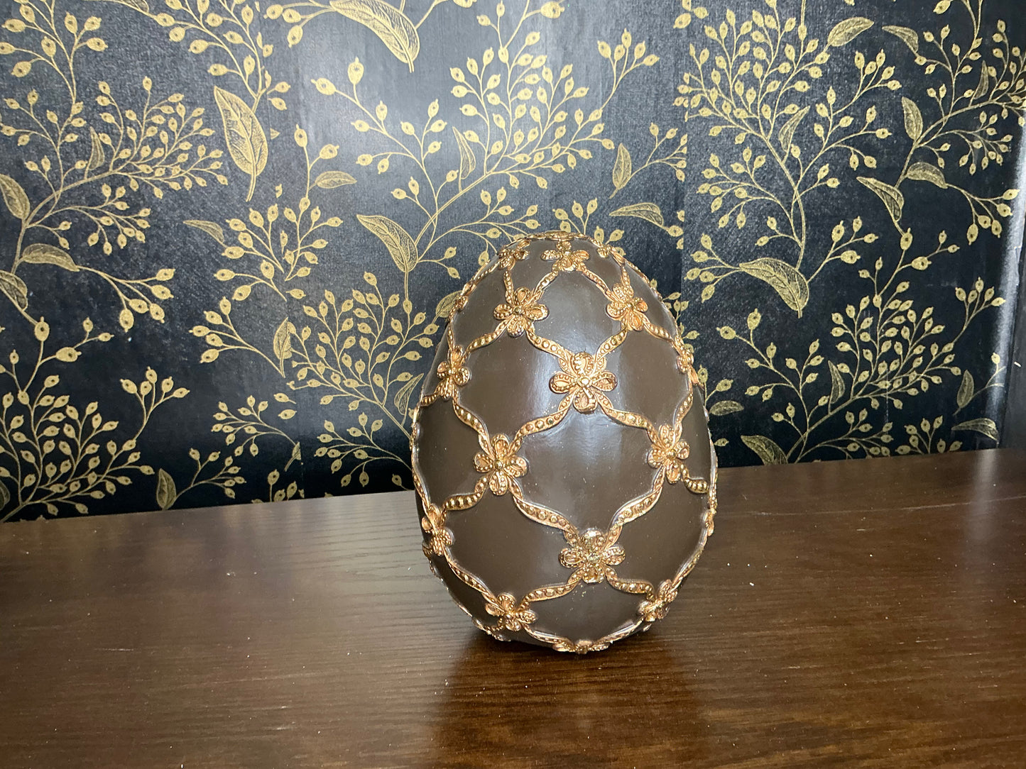 Chocolate/gold gilded lattice egg - MT26232