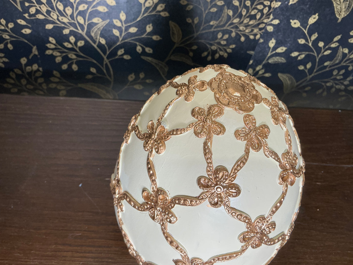 Cream/Gold Lattice Egg - MT26232