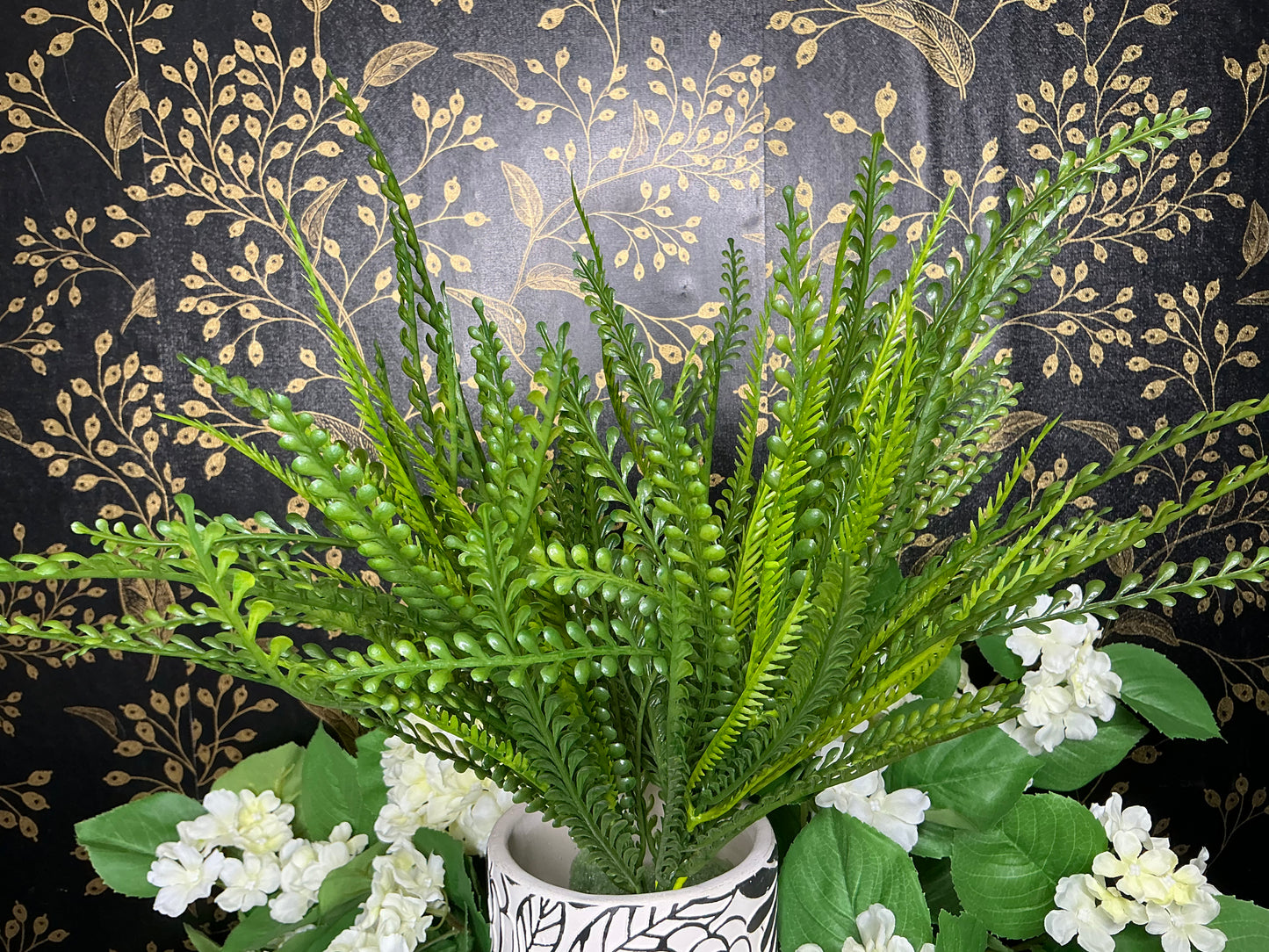 Plastic Leaf Bush - 13094GN