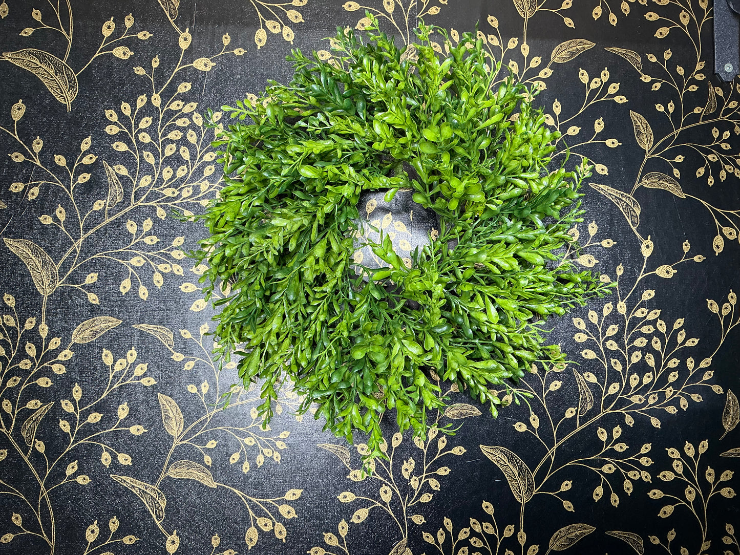 Plastic Greenery Mix Wreath - 13631WR14