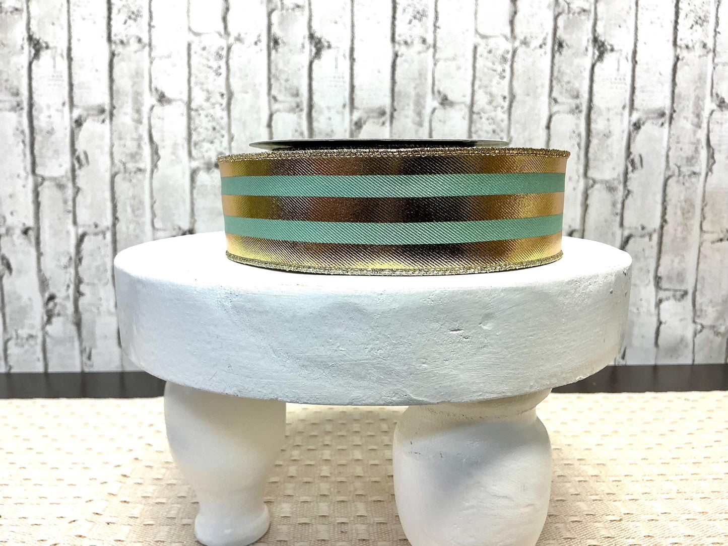 Sage and metallic gold stripe, 1.5”x10YD, RGE142891