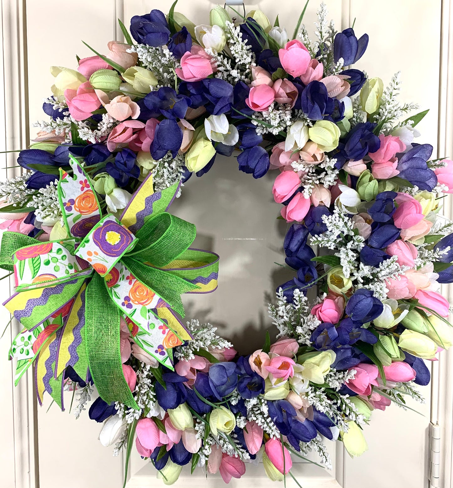 Tulip wreath, spring tulip wreath, summer tulip wreath, spring wreaths, summer wreaths, tulip door hanger, shippping included