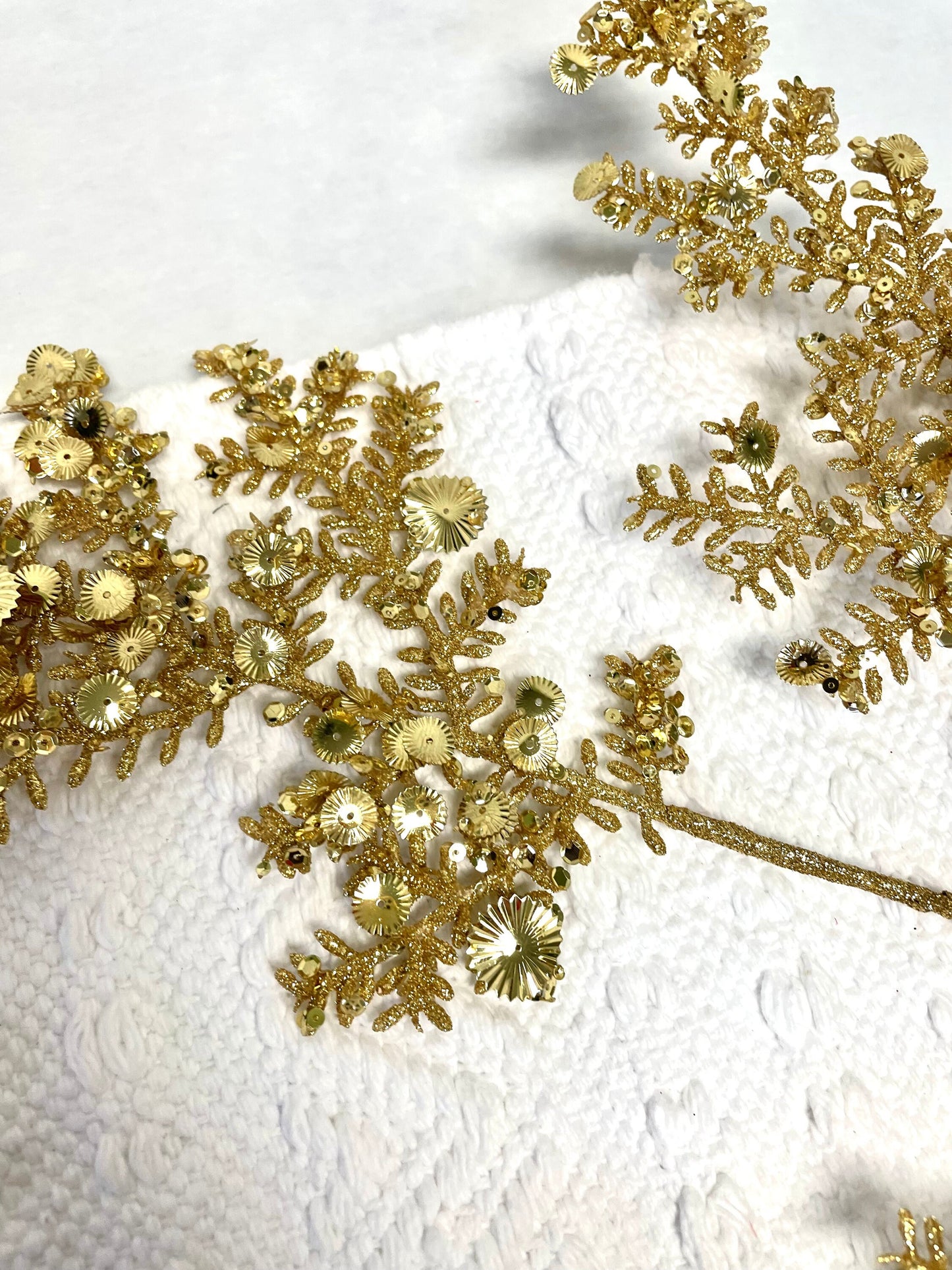 Gold glitter juniper spray, 201608