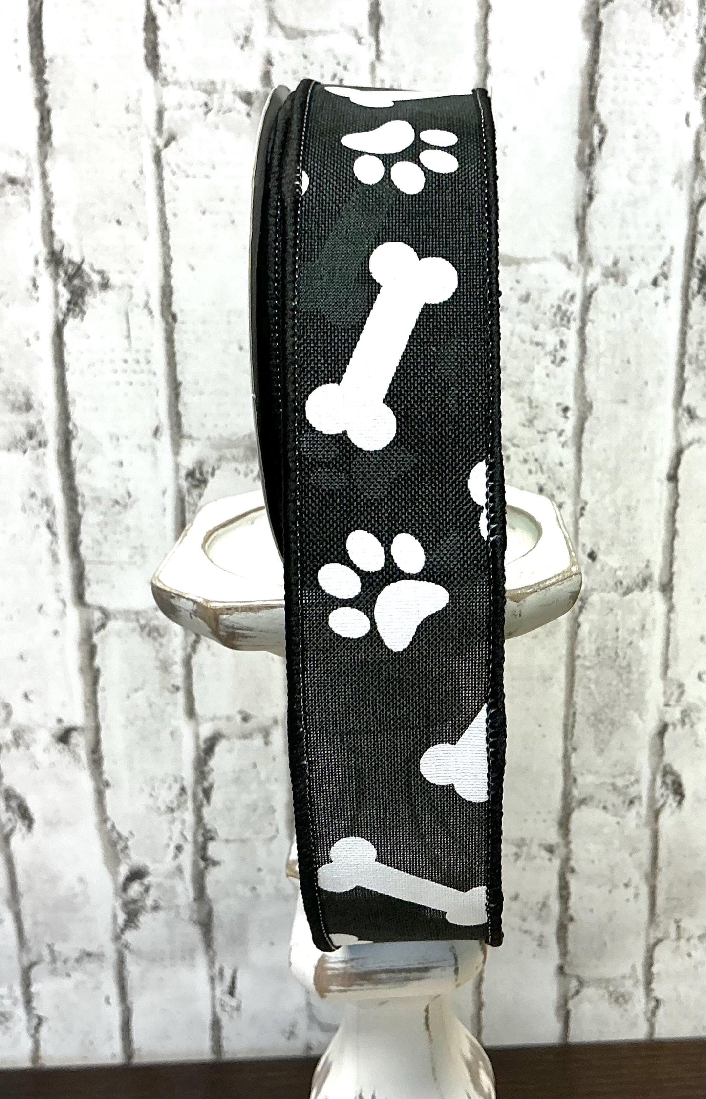 Paw Print and Bones Ribbon, Black and White, Wired, 1.5” x 10YD, RGA115002