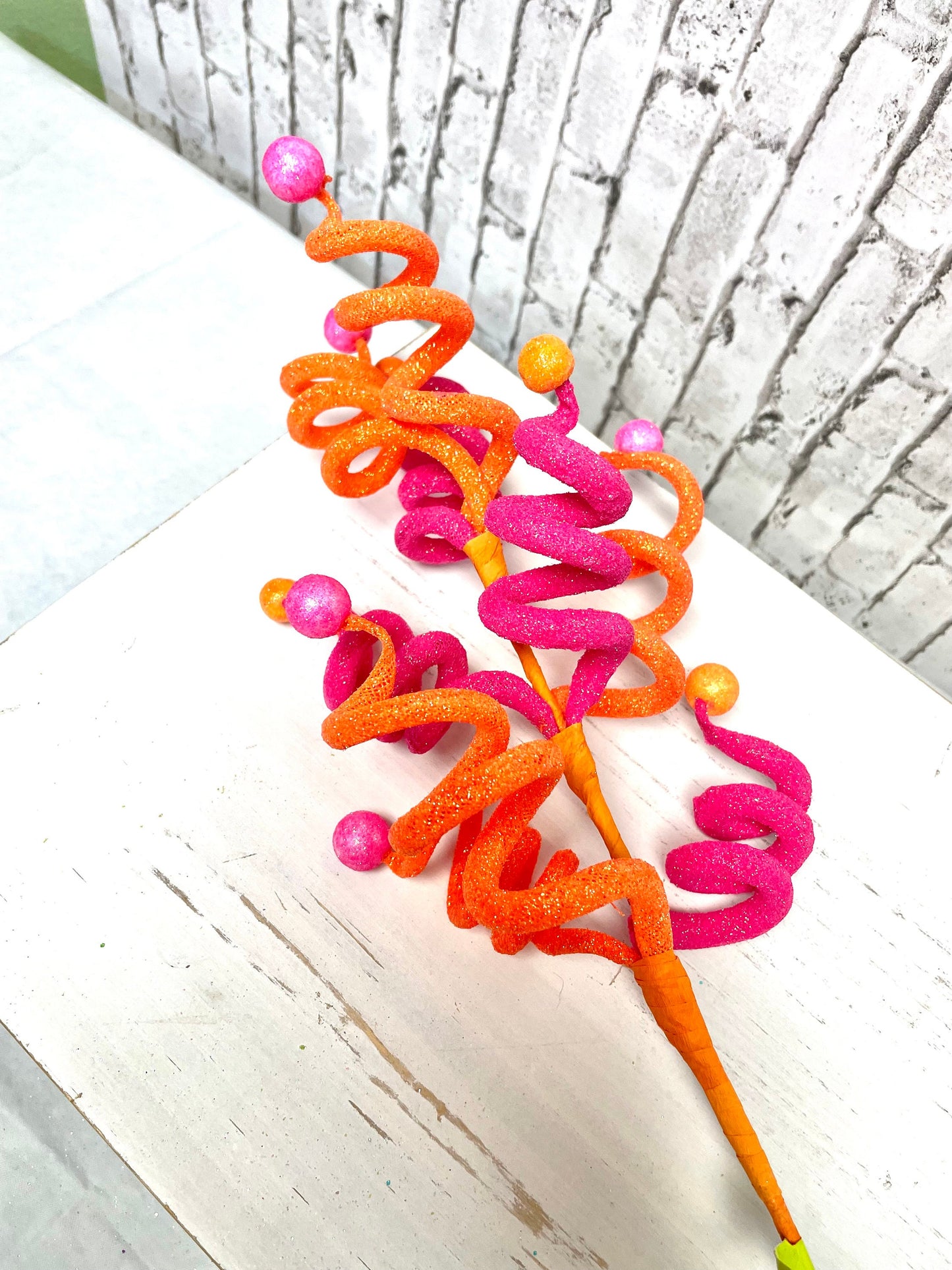 Curly ball spray, 63439BTOR, orange curly spray, hot pink curly spray