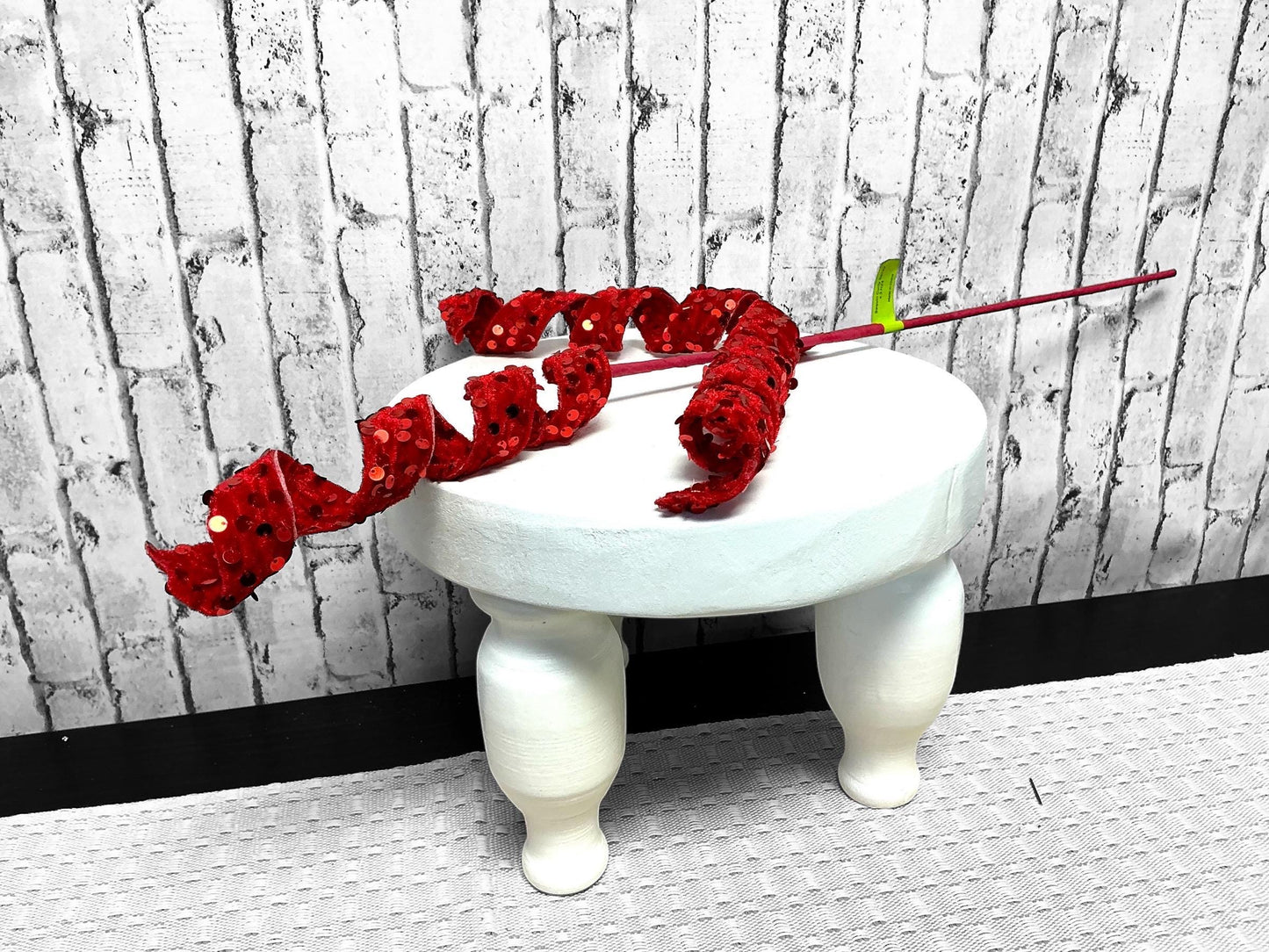 Red Sequin Curly Spray, 85998RD