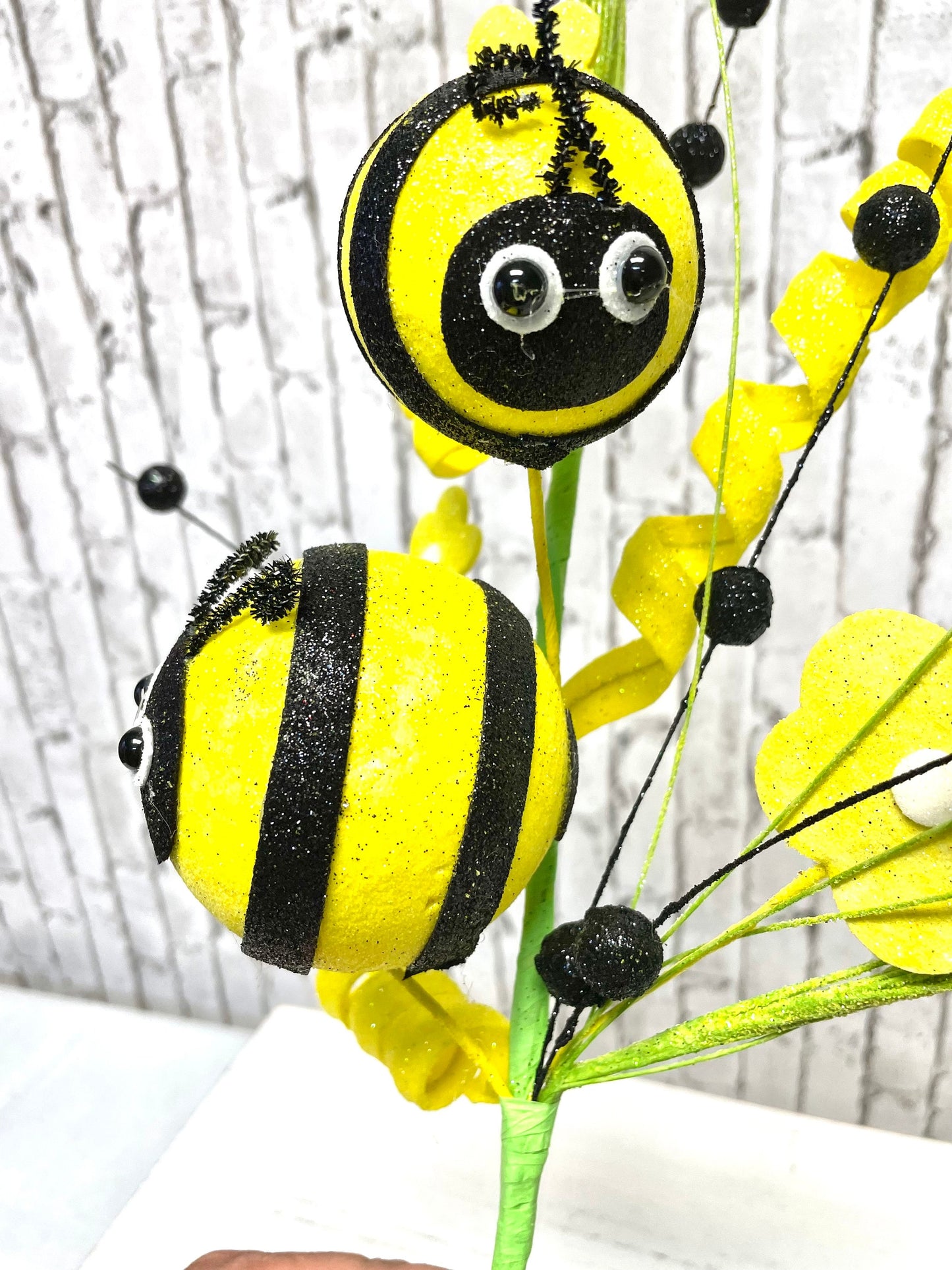 bee and flower spray, fat bumble bee spray