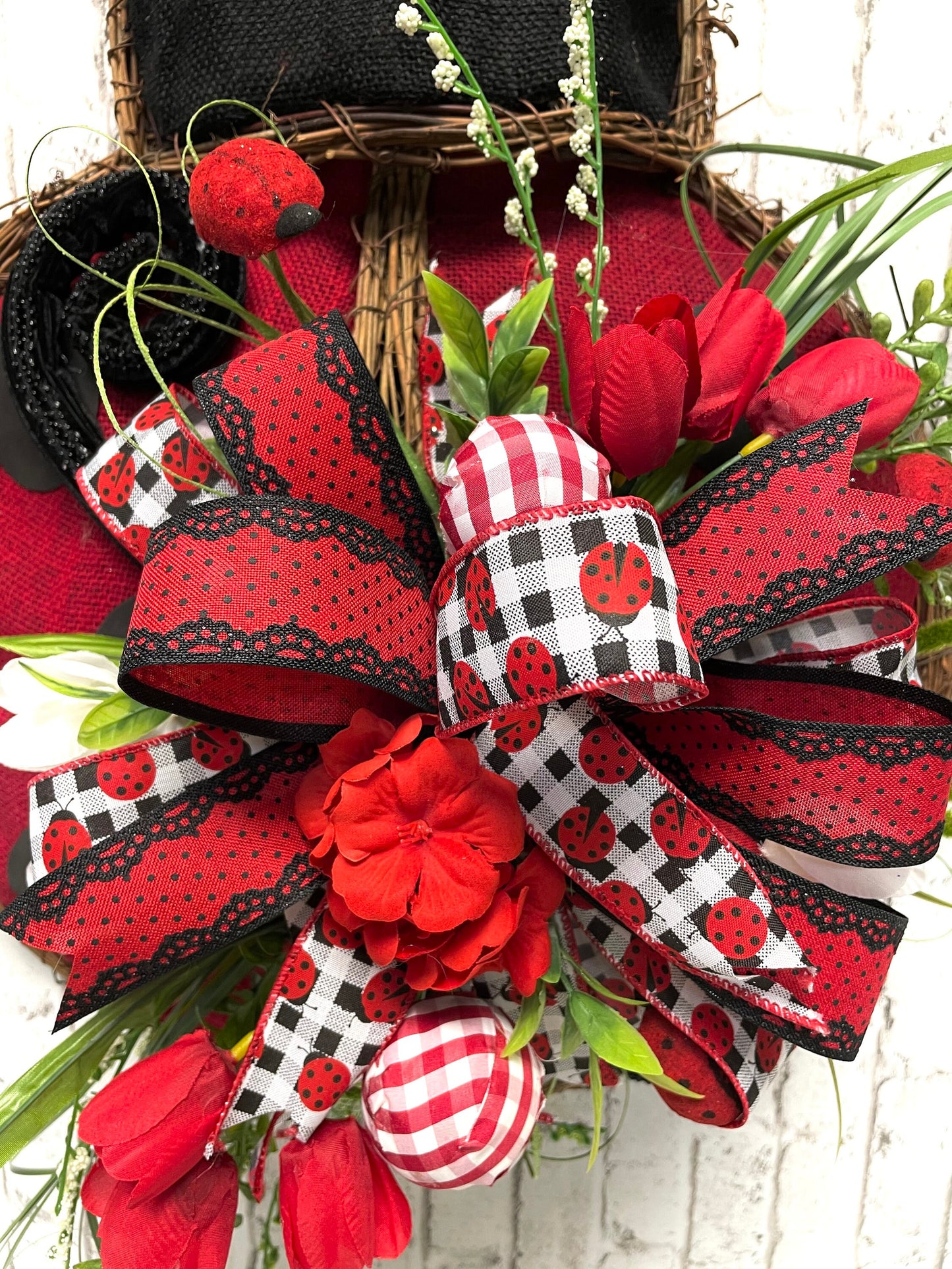 Lady bug grapevine wreath, spring wreath, summer wreath, spring door hanger, summer door hanger, lady bug decor, shipping included
