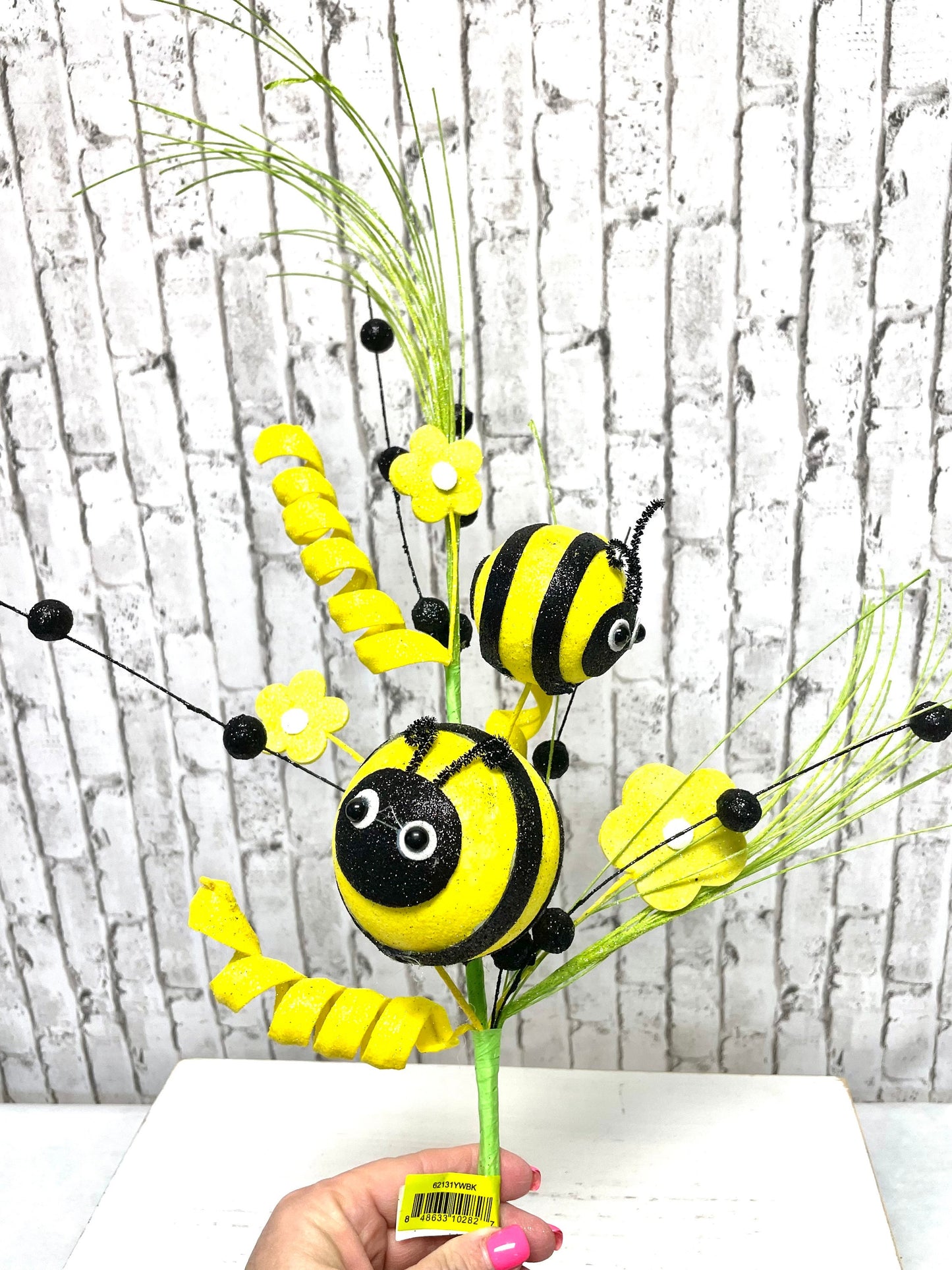 bee and flower spray, fat bumble bee spray