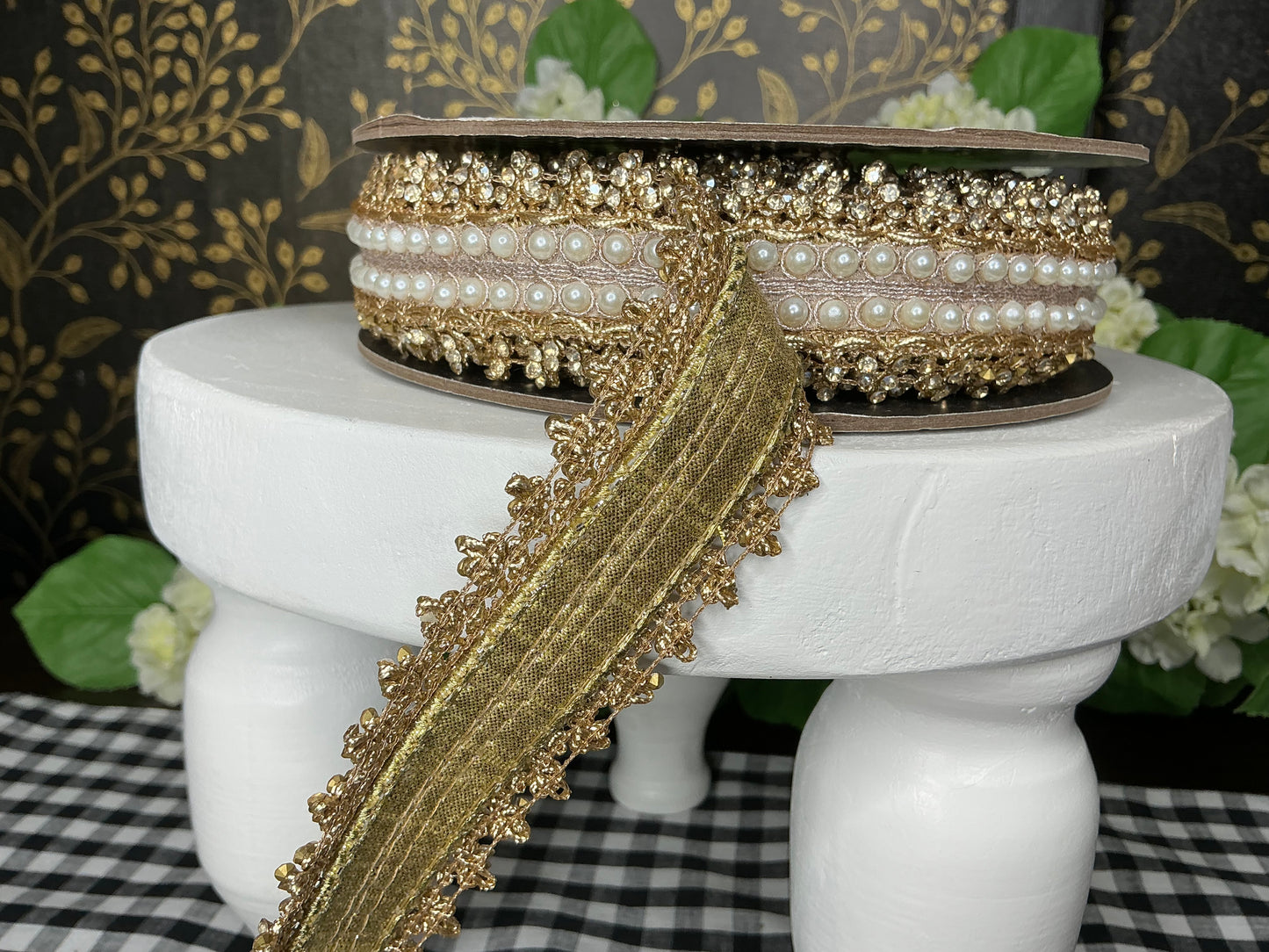 Metallic jewel pearl countess trim, gold - d stevens
