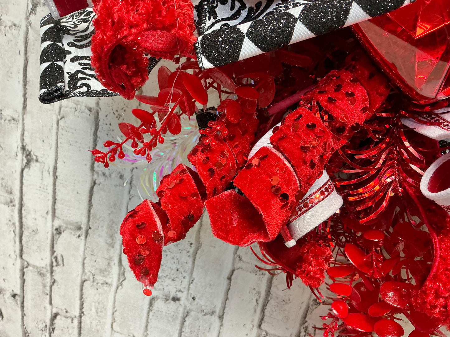 Red Sequin Curly Spray, 85998RD