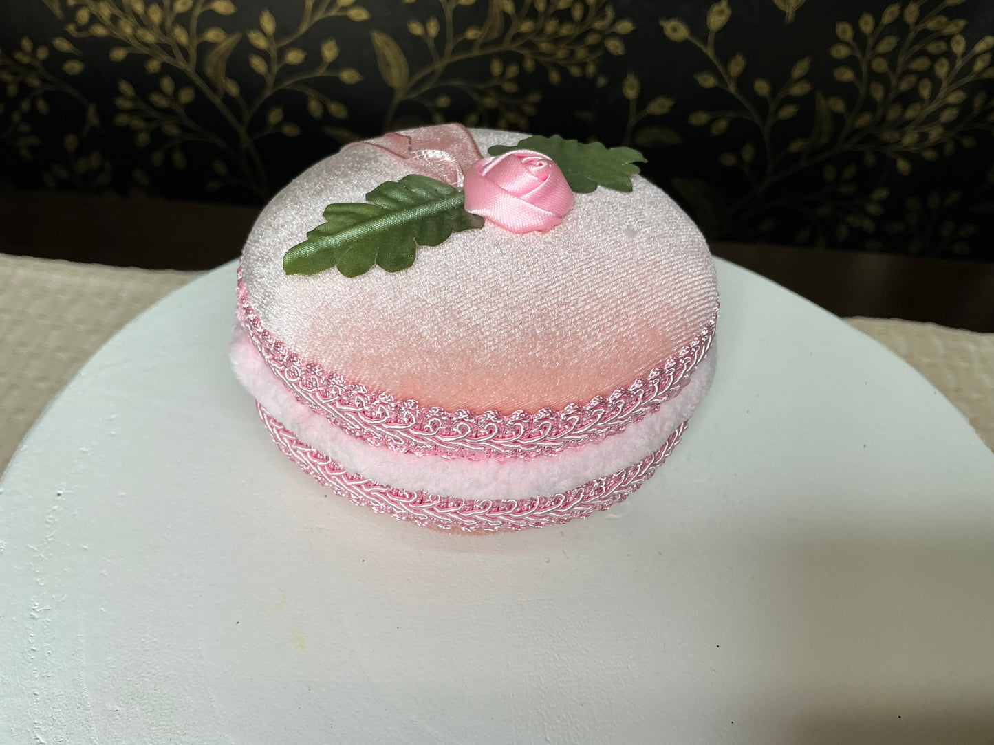 Pink Macaron, December diamonds, 08-00208