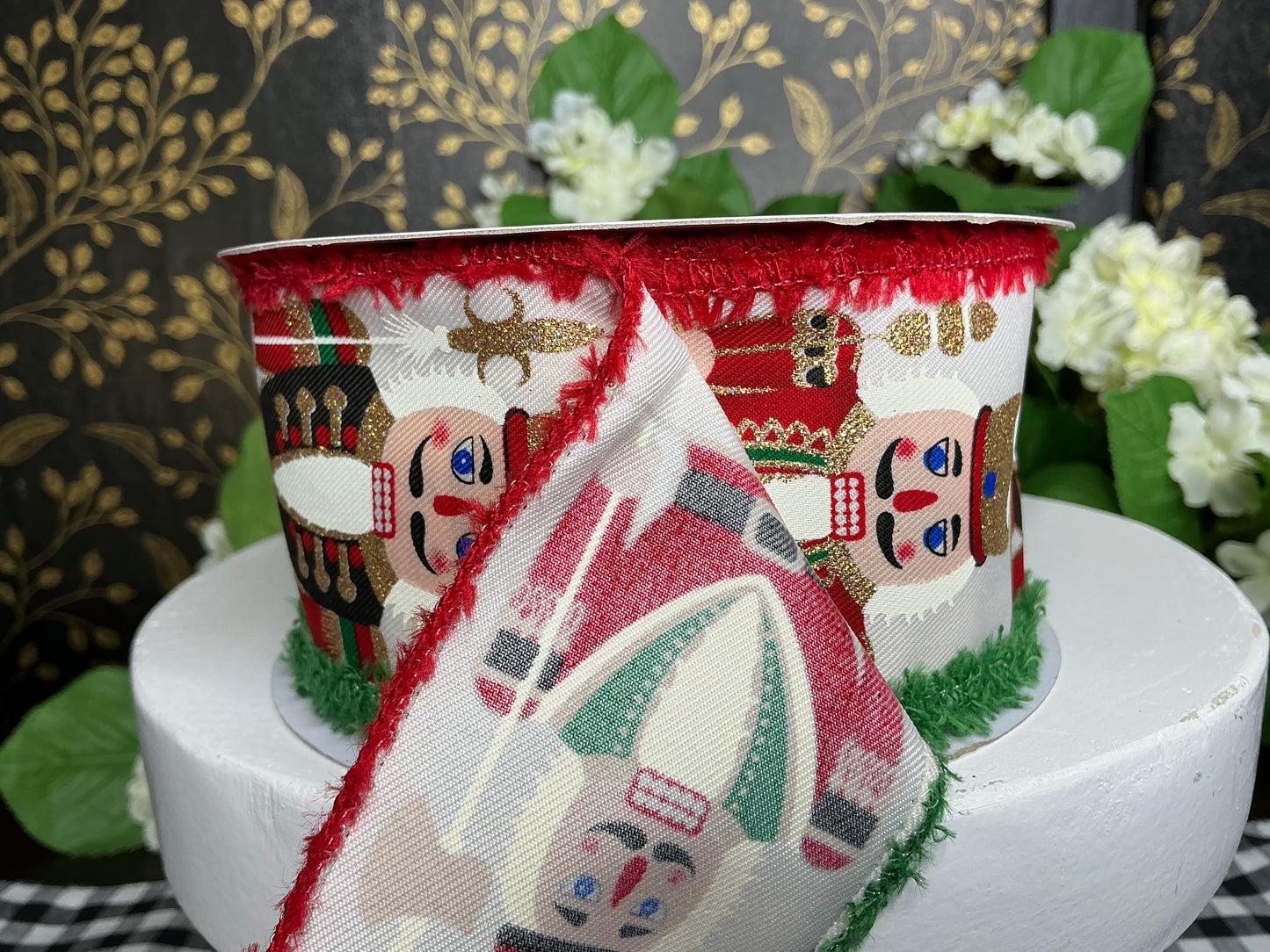 Nutcracker Ribbon with drift
