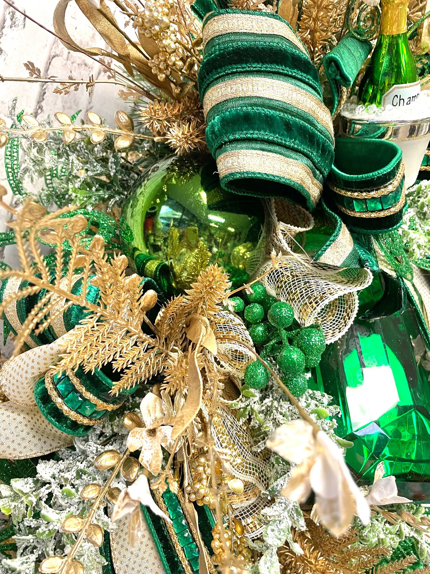 Emerald green Christmas swag, green and gold Christmas swag, Christmas swag, elegant glam  swag, free shipping.