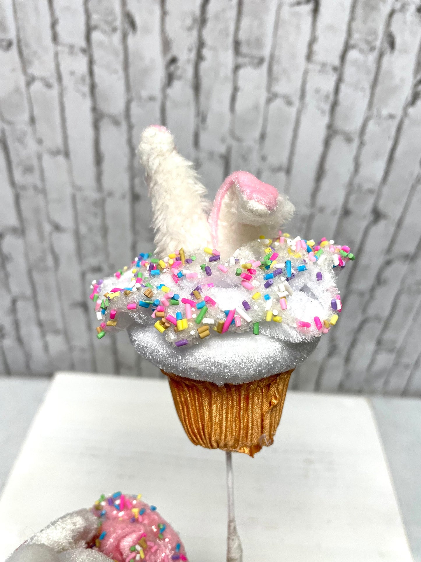 Easter bunny cupcake spray, 63421PK, bunny cup cake spray, Easter spray, cupcake spray, spring sweet cupcakes