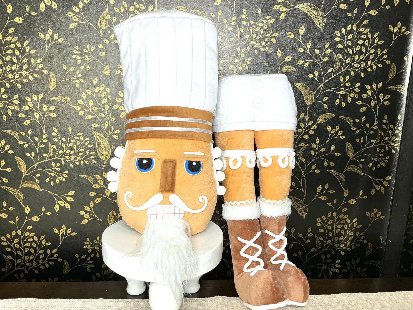 Plush Gingerbread Nutcracker Chef Set, Wreath attachment
