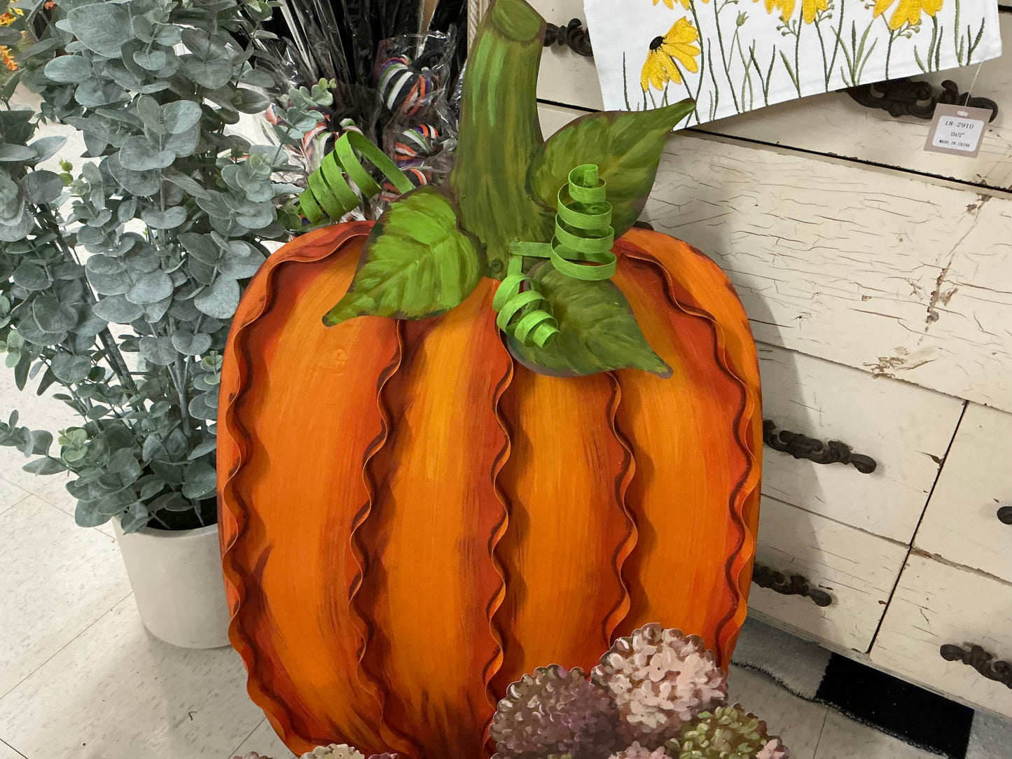 Large ribbon Pumpkins, Round Top Collection