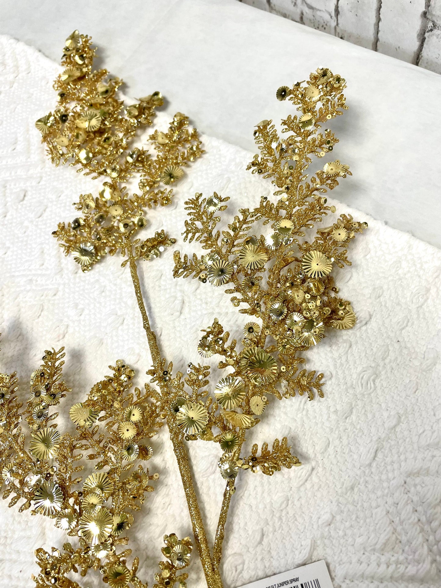 Gold glitter juniper spray, 201608