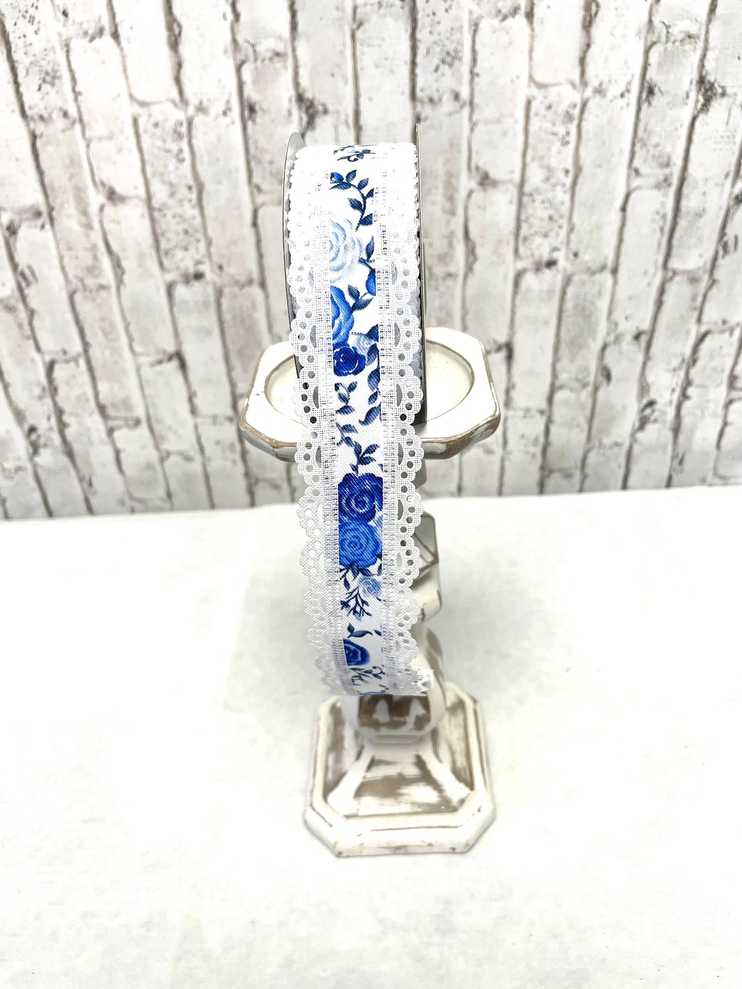 RGA8591RW, Blue and white rose ribbon with lace edge