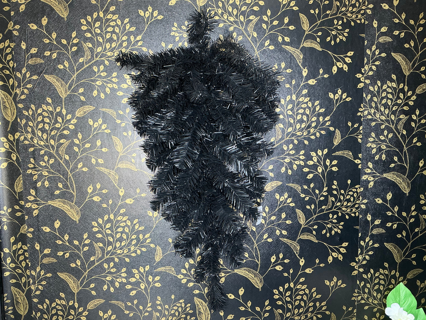Black Teardrop Swag Base - 24”