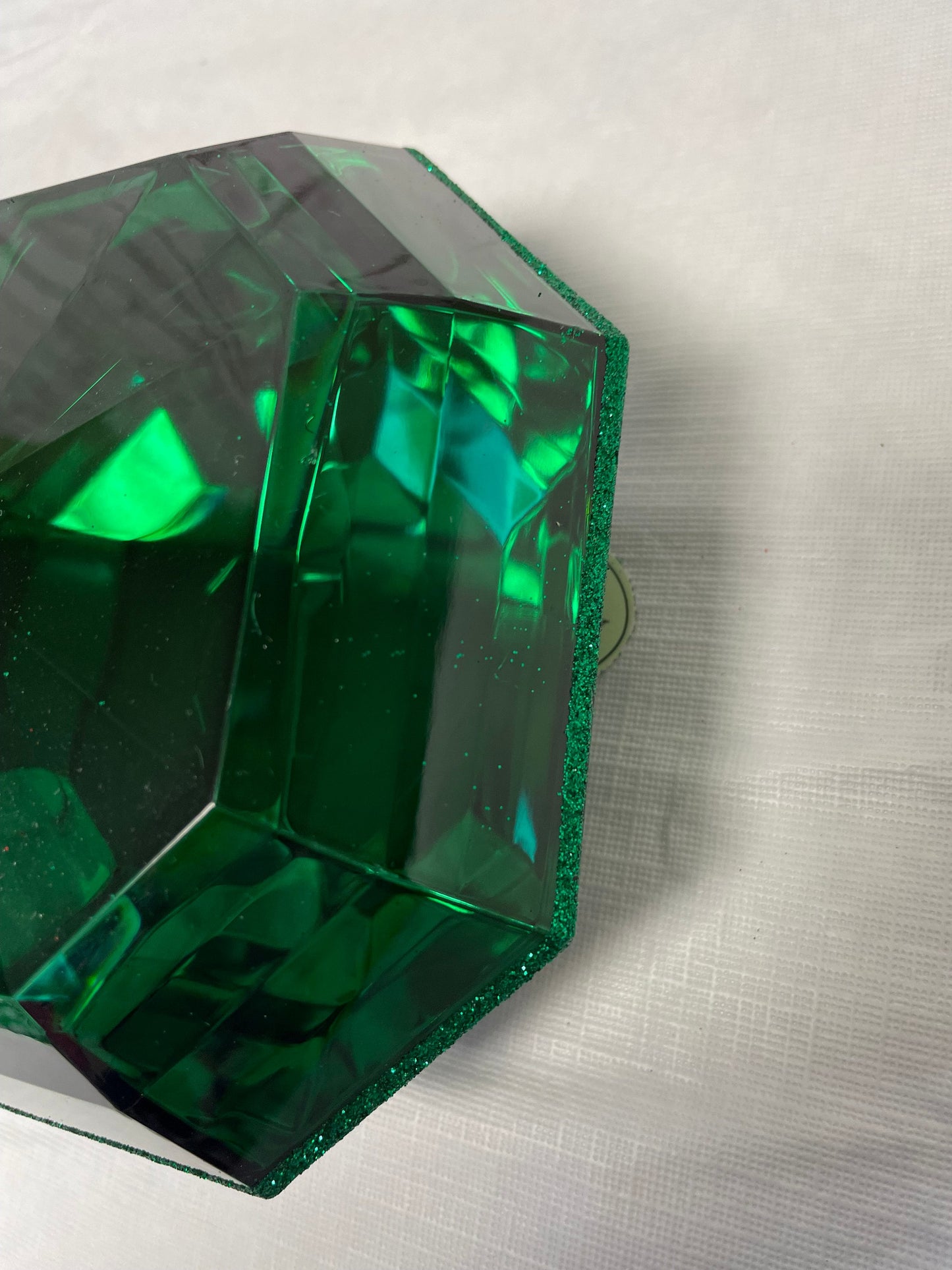 MTX67415 emerald, emerald green jewel, 6 inch jewel
