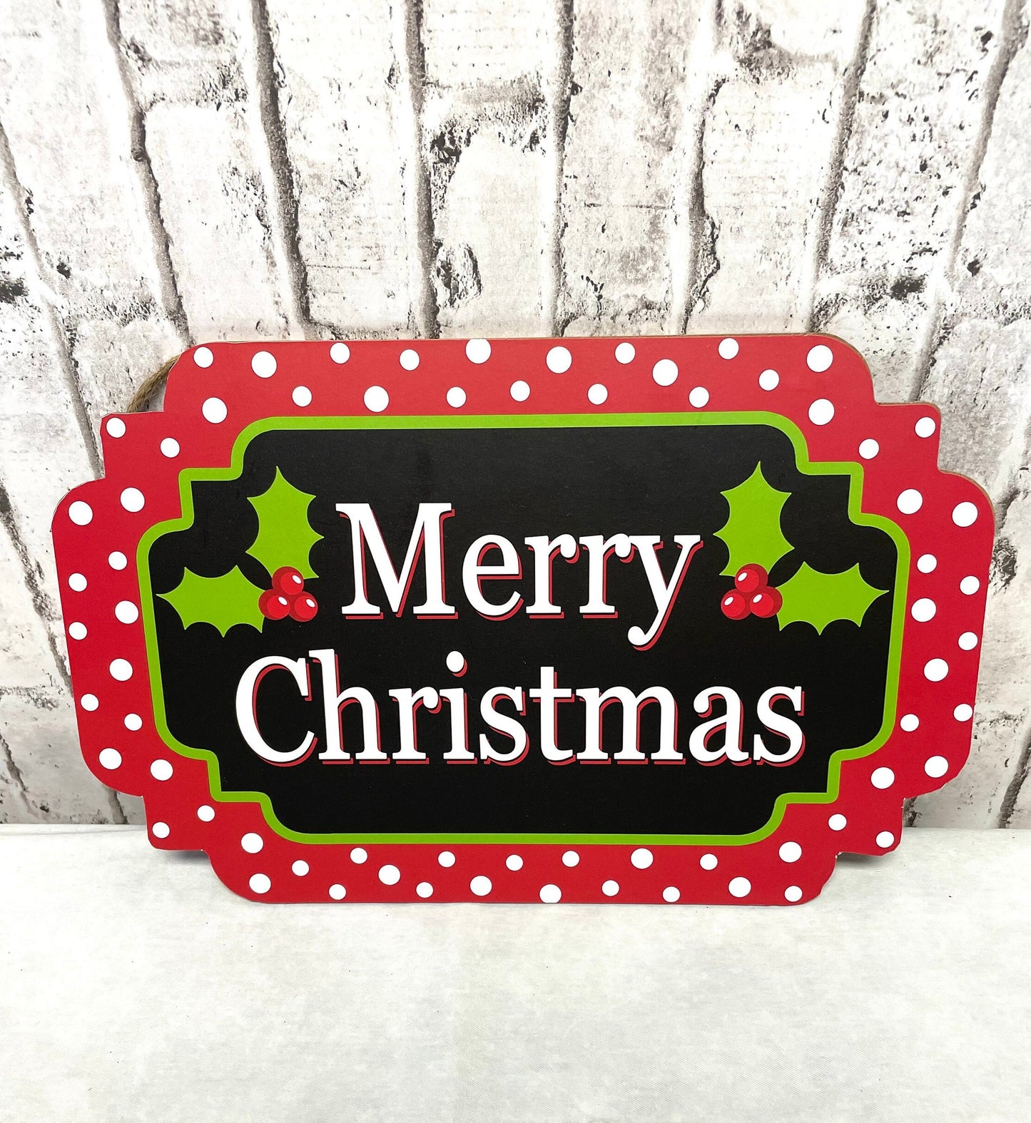 Merry Christmas sign, AP8301, polka dot Christmas sign, whimsical Christmas sign, wreath sign