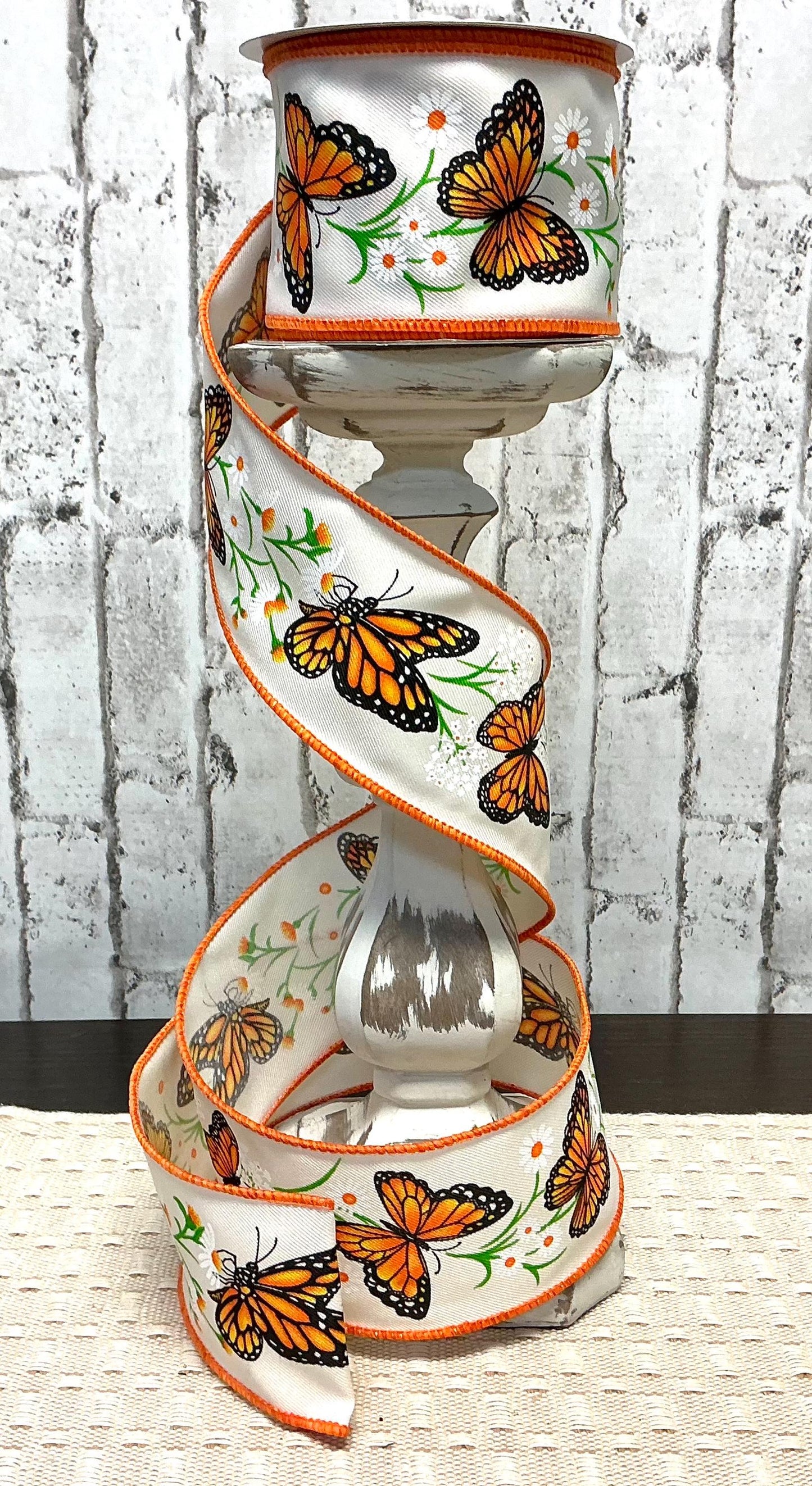 Monarch Butterfly with Daisies ribbon, Wired, 2.5” x 10YD, RGE150533