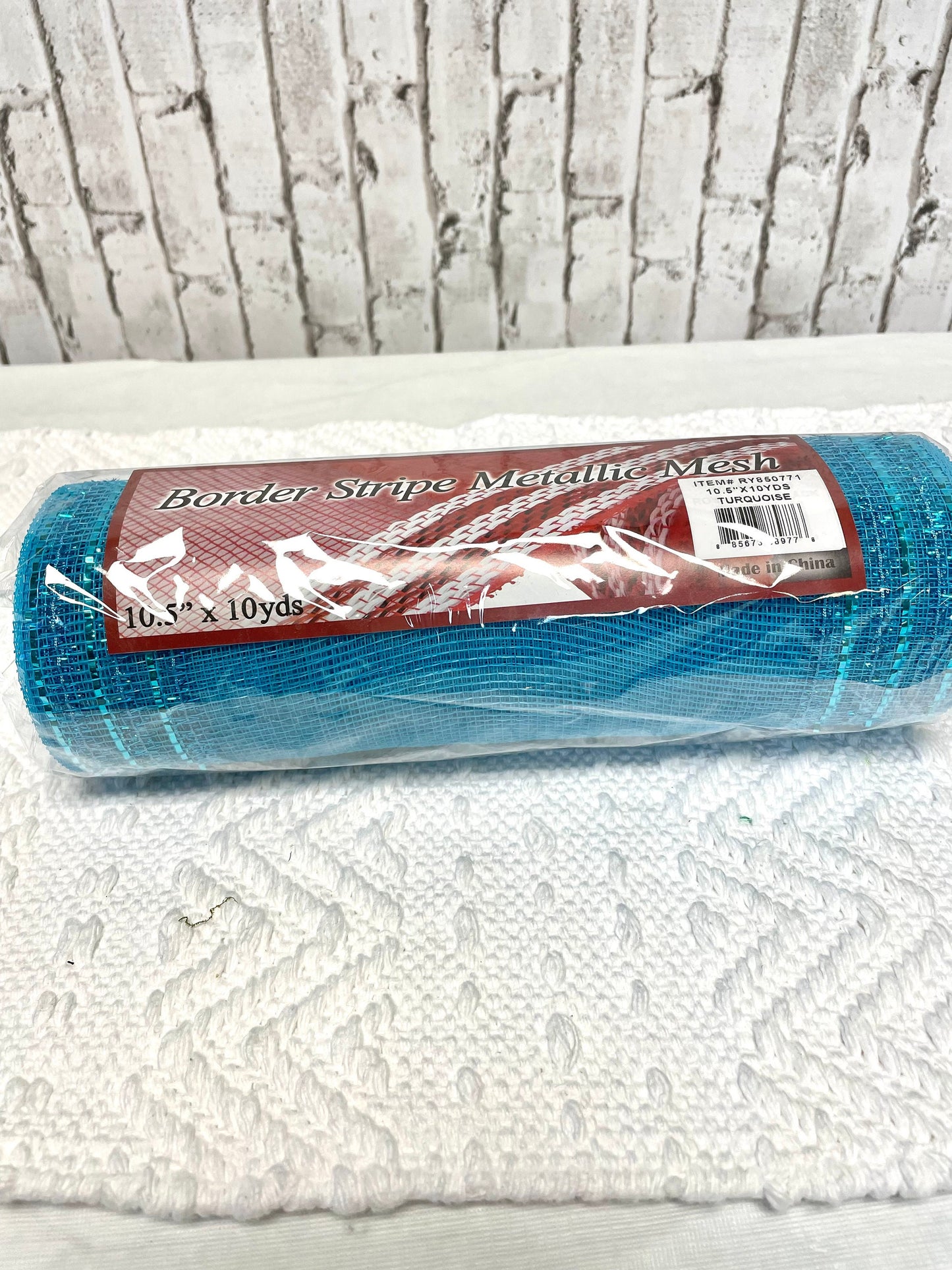 RY850771, turquoise mesh