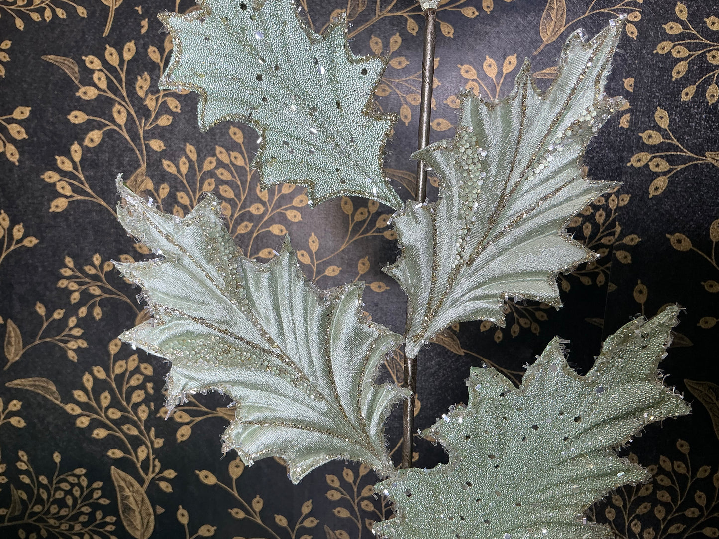 Light green Holly Spray, CF110-13
