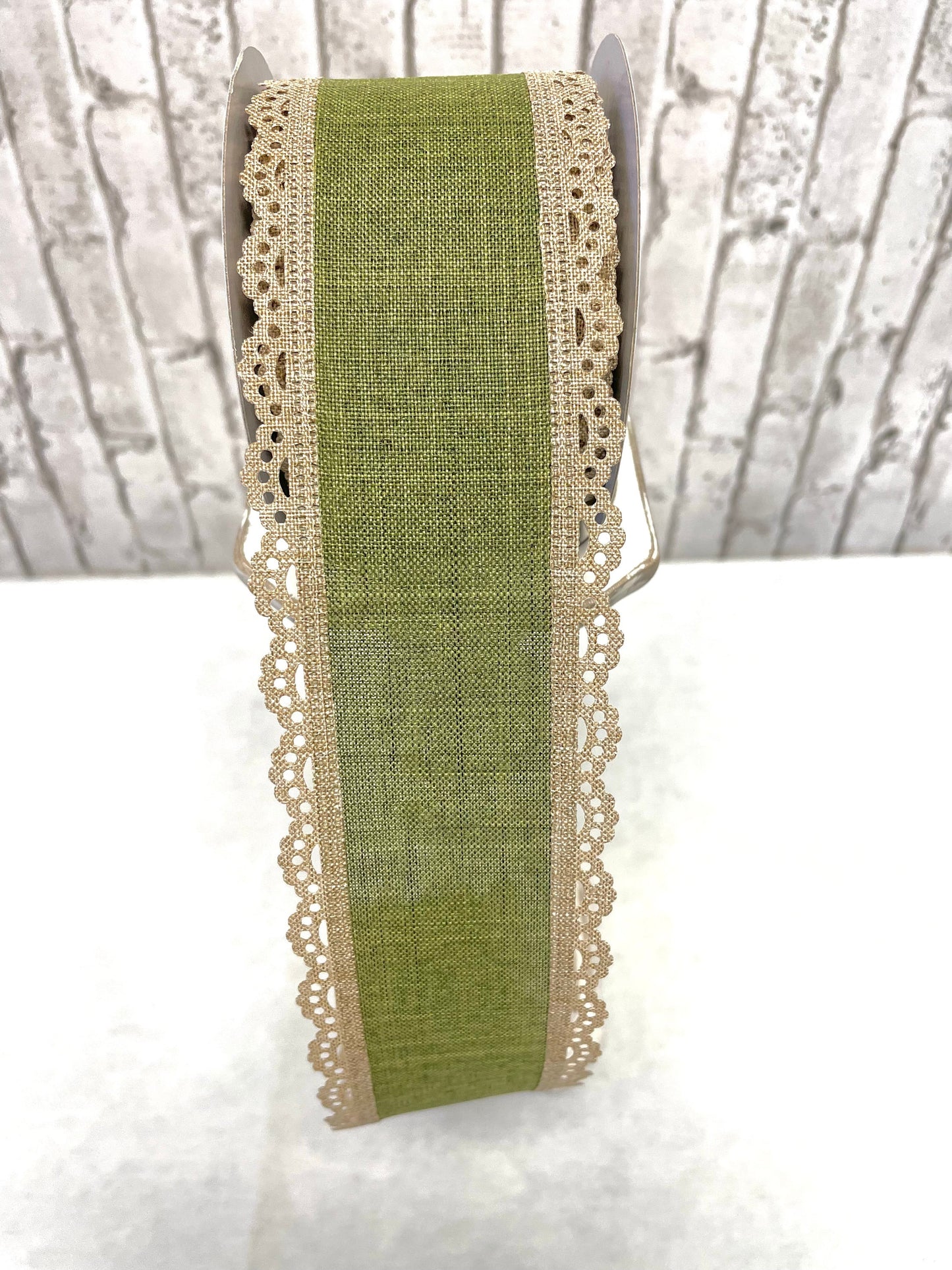 RGA15424M, green burlap ribbon with scalloped edge