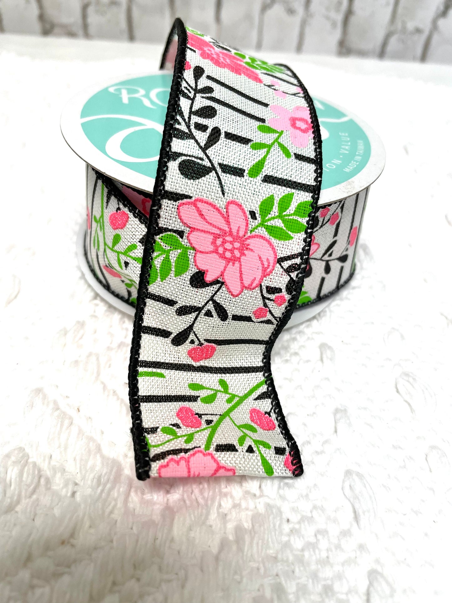 Floral lines ribbon, RGA17551W, black floral striped ribbon