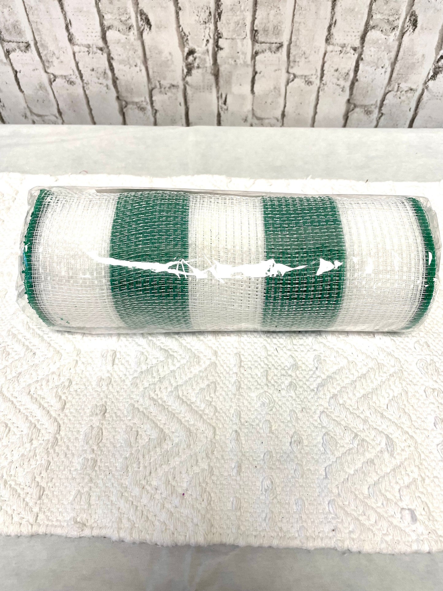 Emerald and white wide stripe mesh, RY8314M6, green and white stripe mesh, green mesh, white mesh, Christmas mesh,