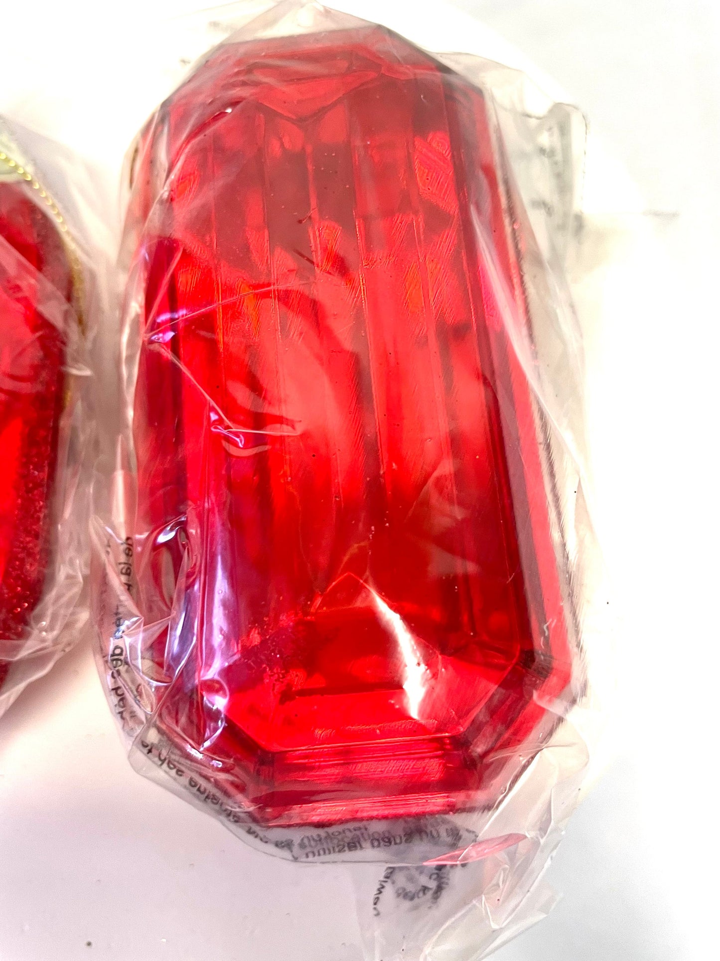 two pack 5 inch red rectangle/oblong gems/ jewels, MTX67414